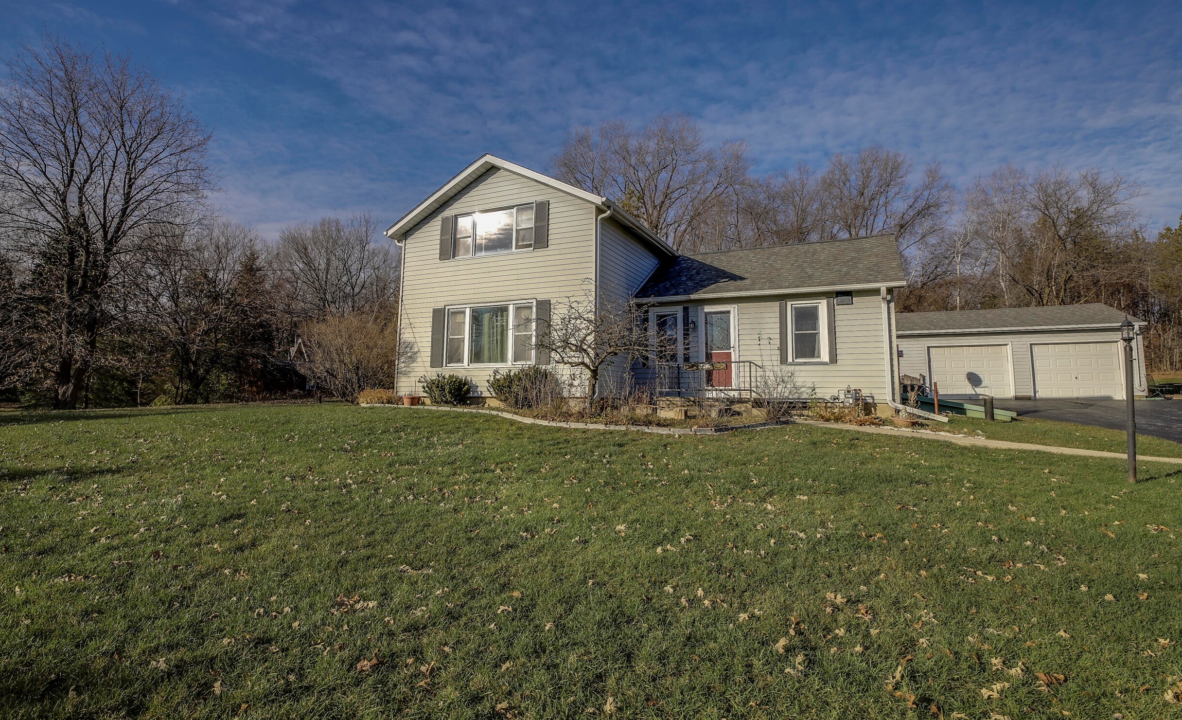 1832 Shalom Dr, West Bend, WI 53090-9006