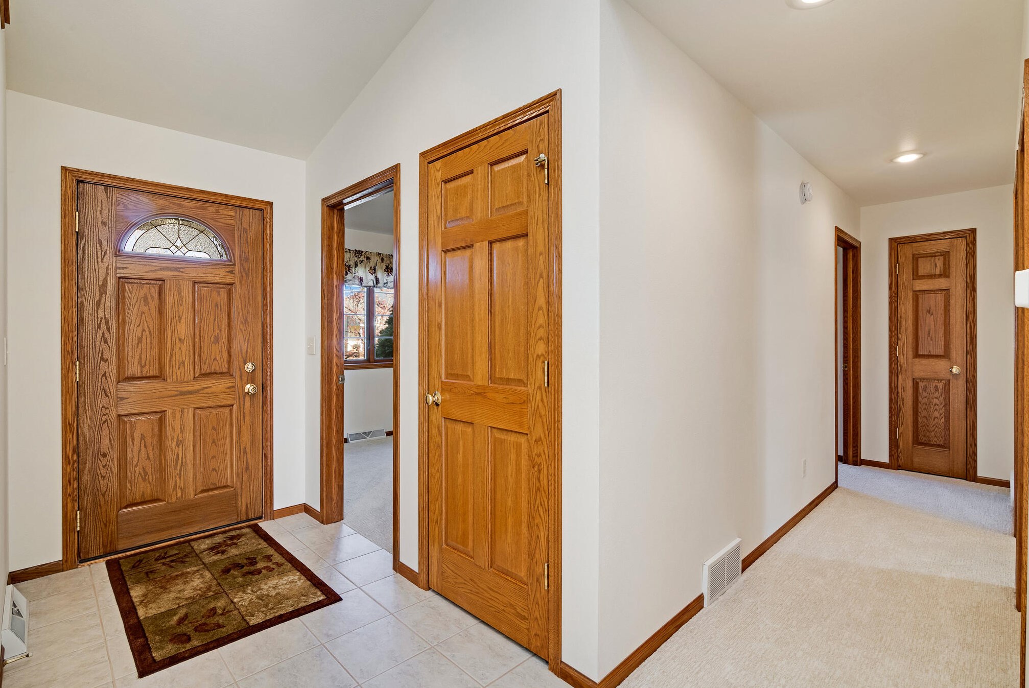 1006 Deerfield St, Holmen, WI 54636