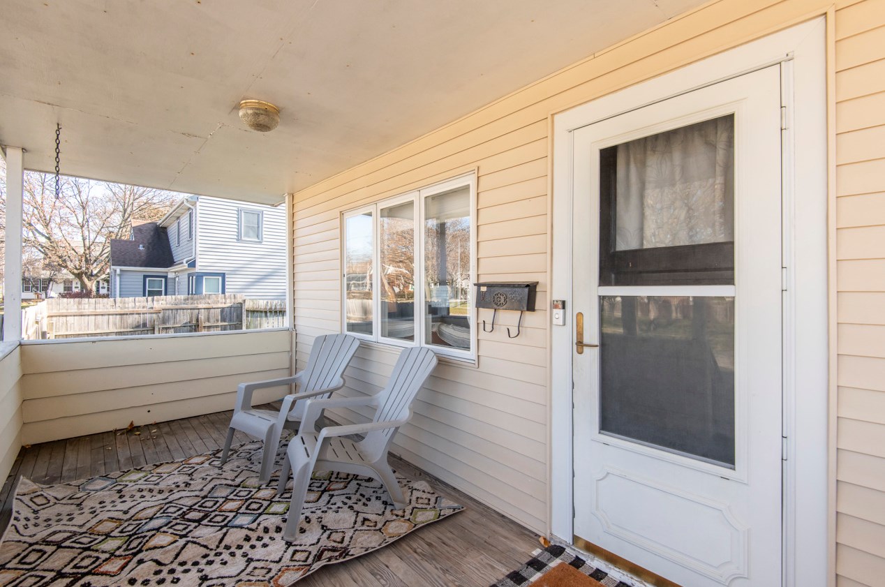 313 E Laflin Ave, Waukesha, WI 53186