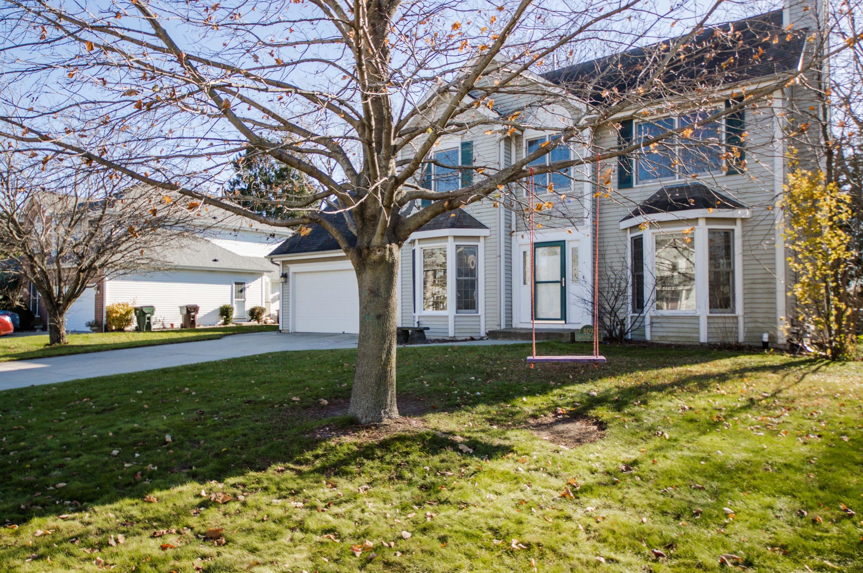 809 Appaloosa Trl, Racine, WI 53402-2185