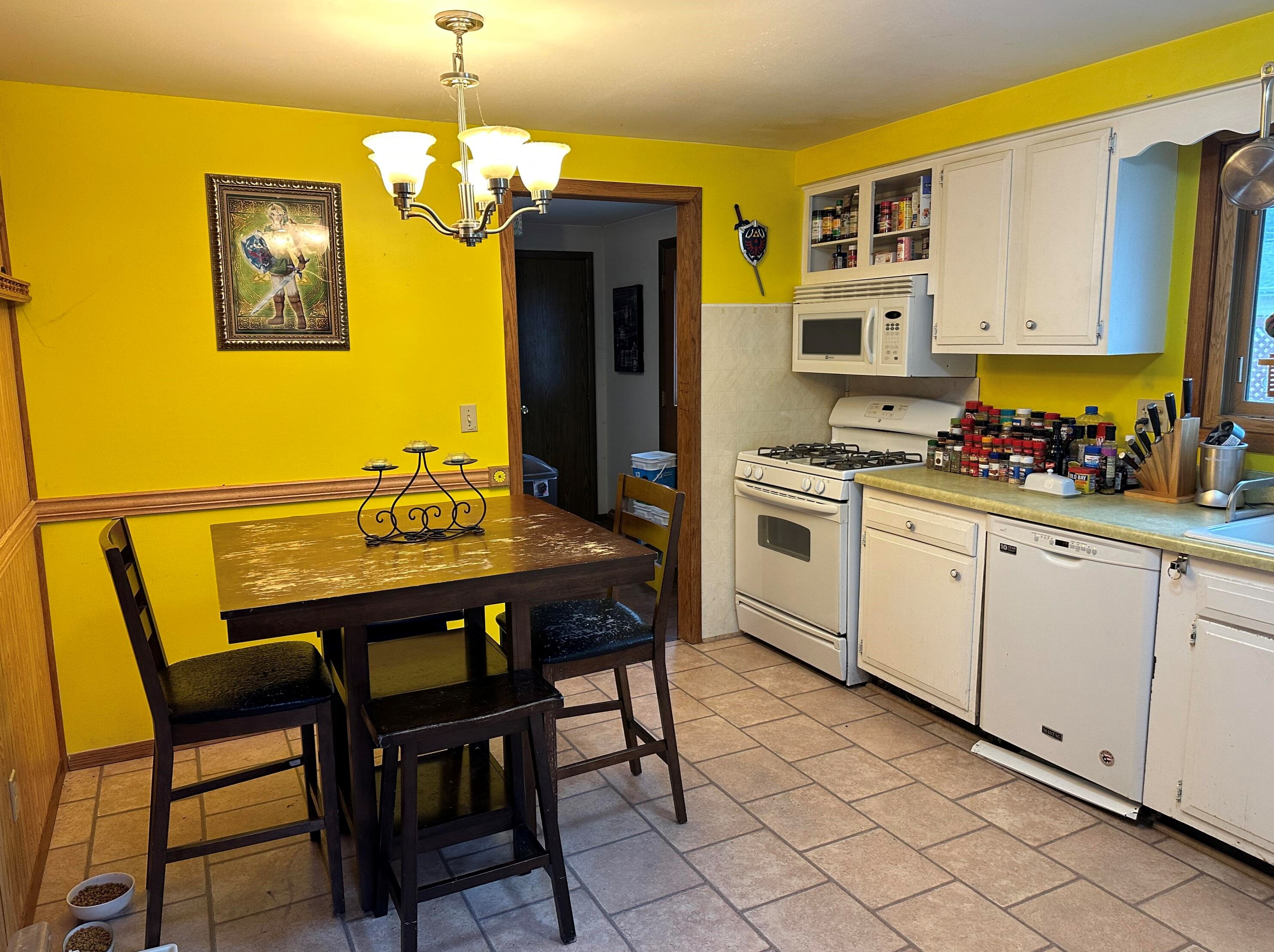 1004 27th St, Sheboygan, WI 53081-3610