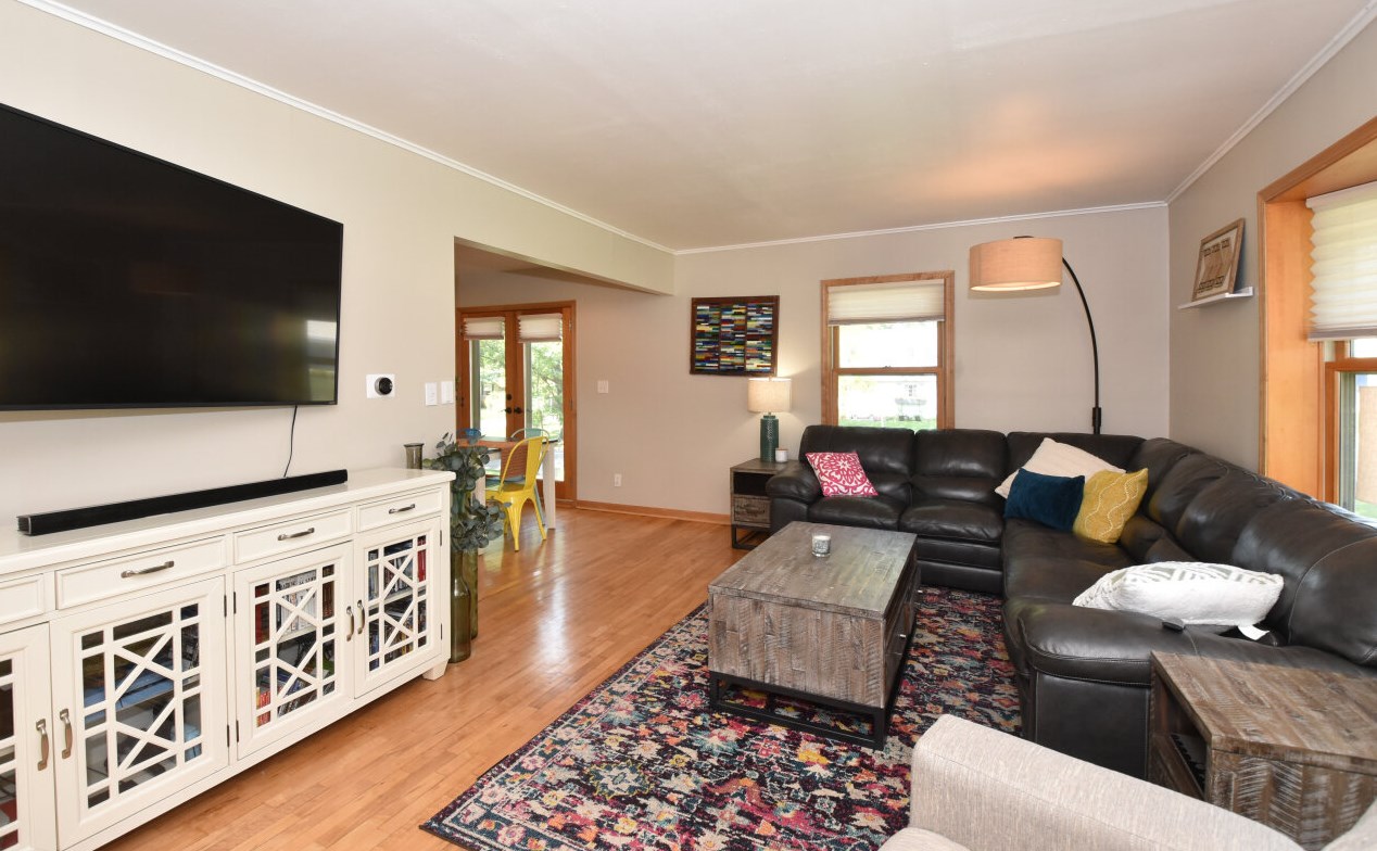 11825 Garfield Ave, Milwaukee WI  53226-2025 exterior