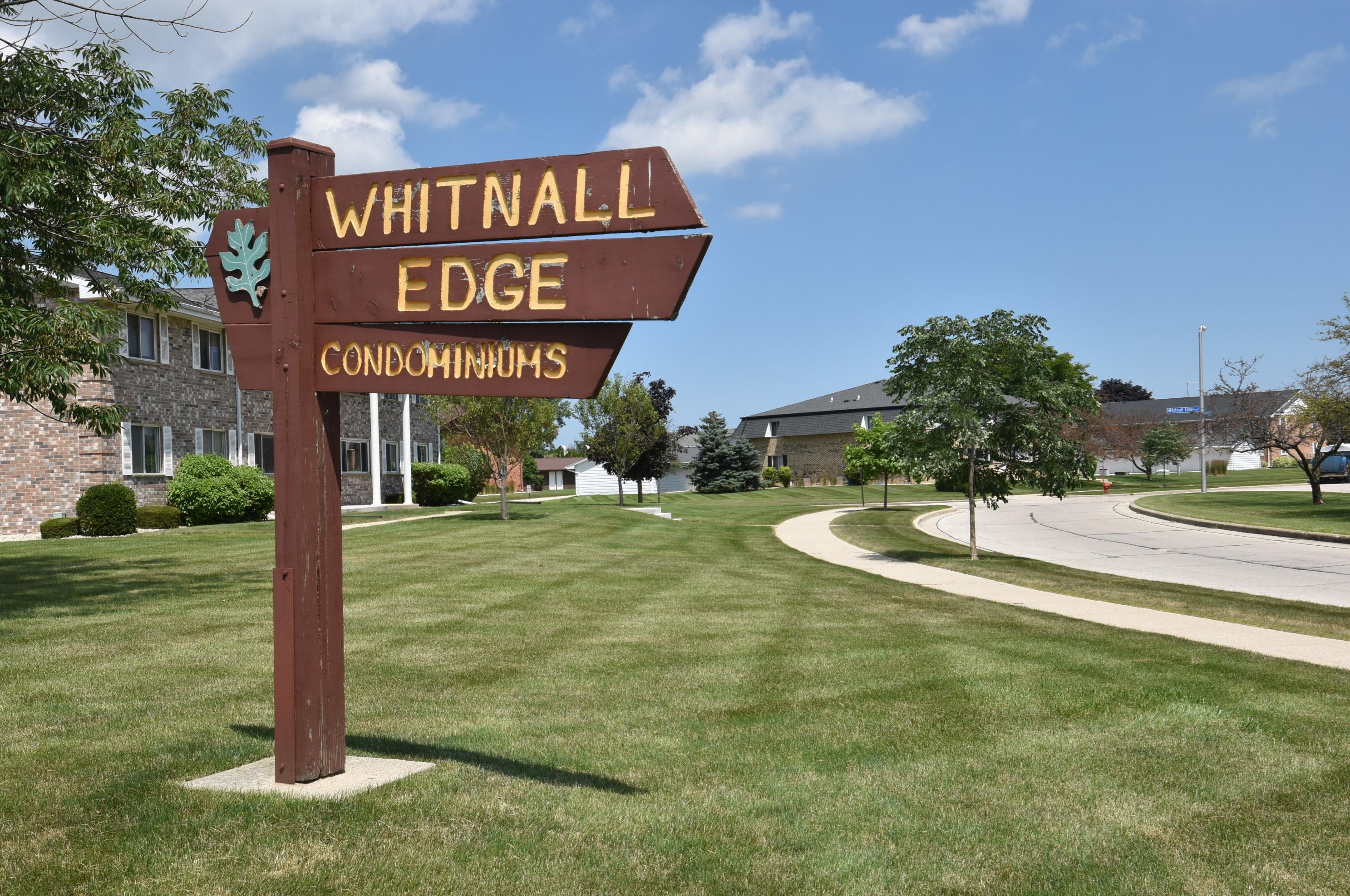 10380 Whitnall Edge Cir #c, Hales Corners, WI 53132