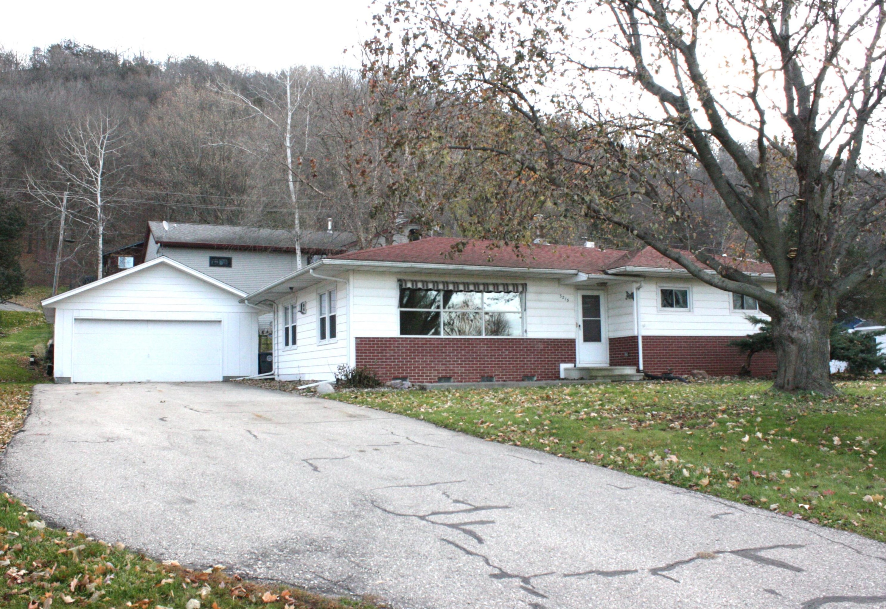 3215 Elm Dr, La Crosse, WI 54601