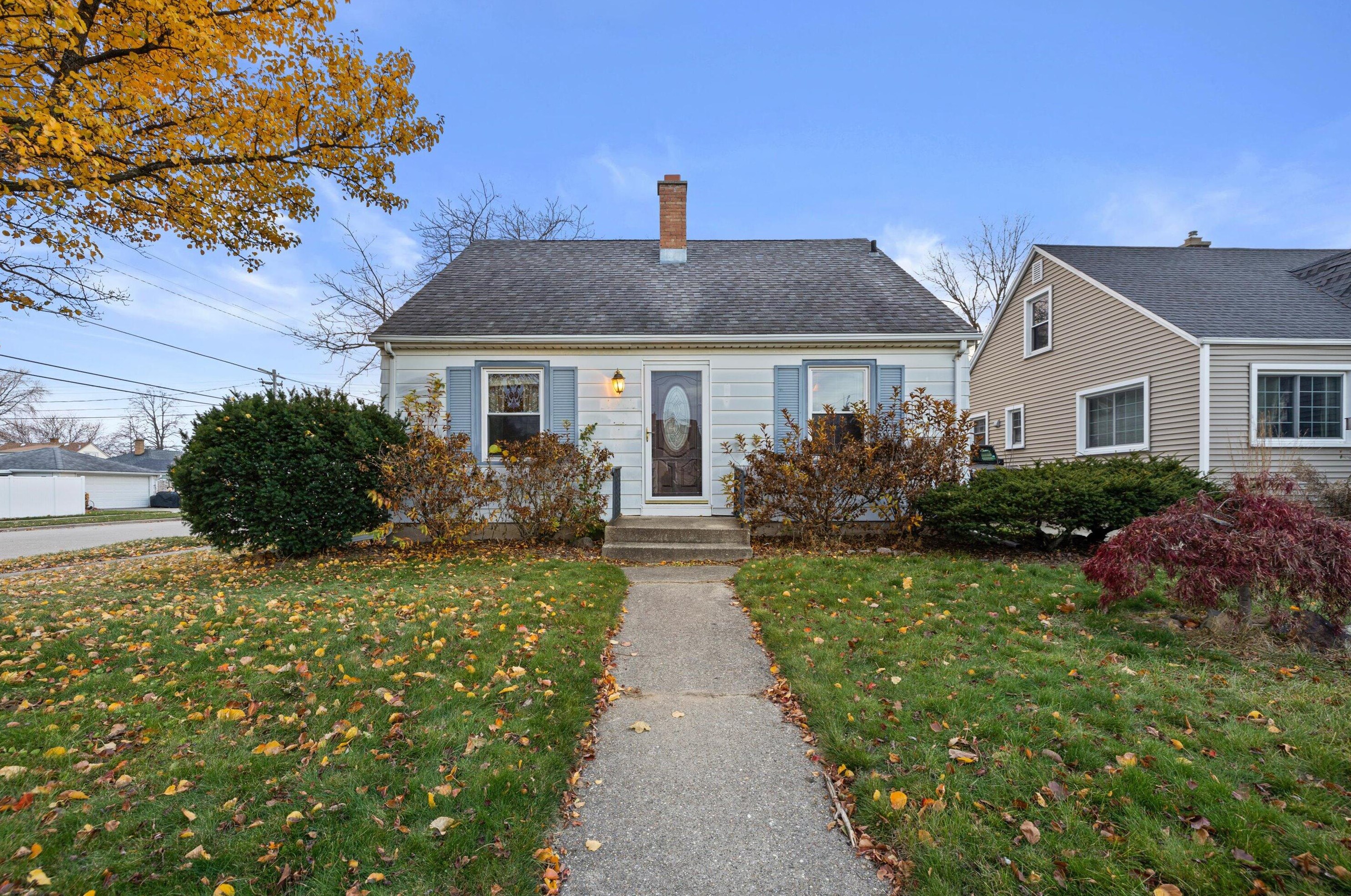 7734 18th Ave, Kenosha, WI 53143
