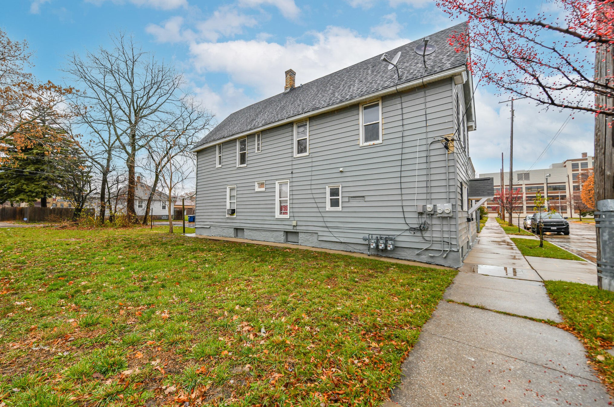 1634 Mead St, Racine WI  53403-2616 exterior