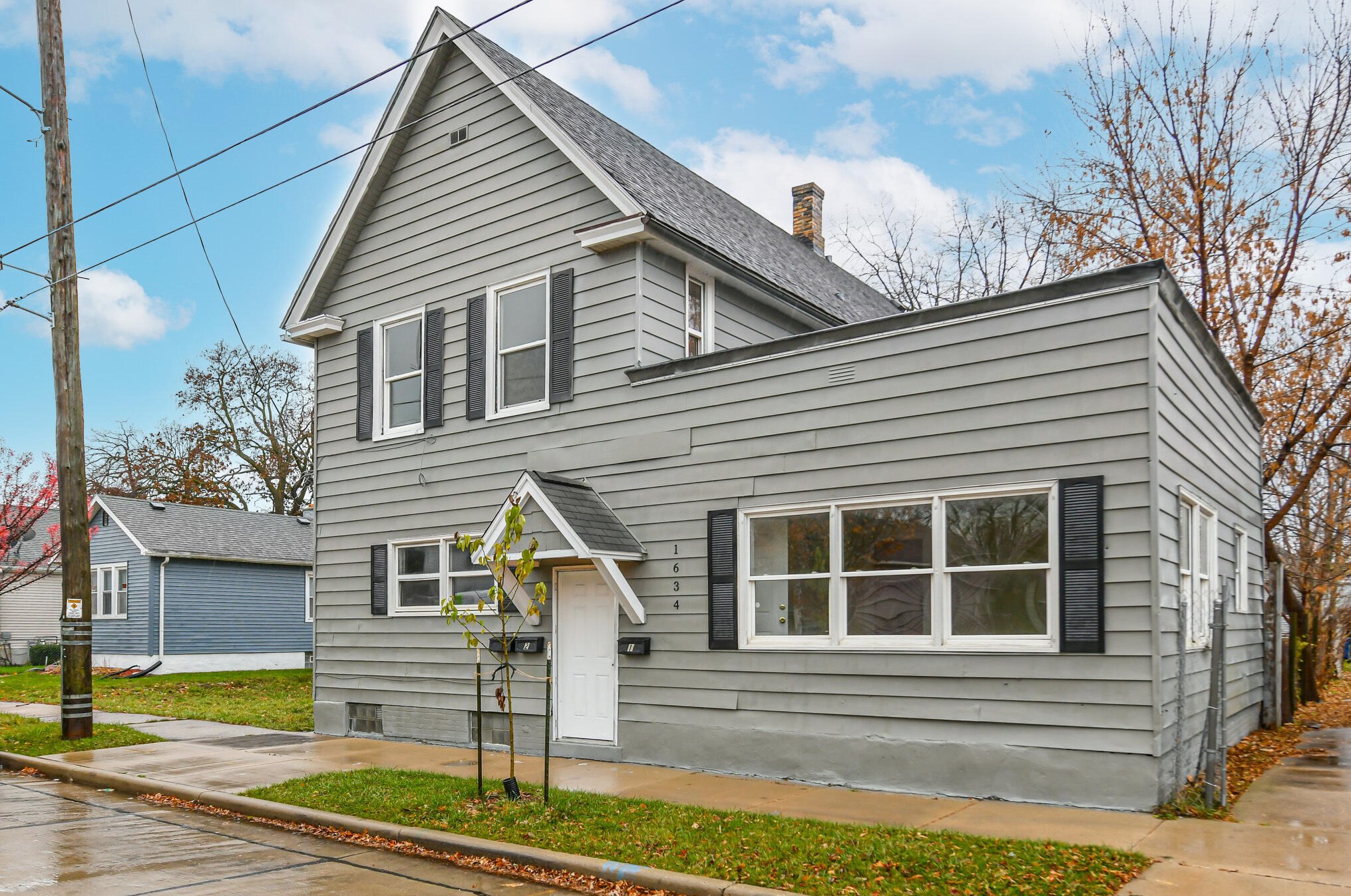 1634 Mead St, Racine WI  53403-2616 exterior