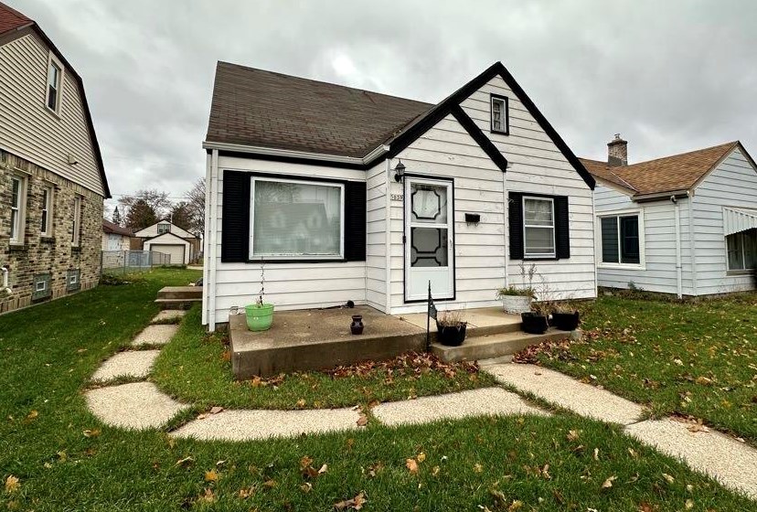 5039 N 25th St, Milwaukee, WI 53209