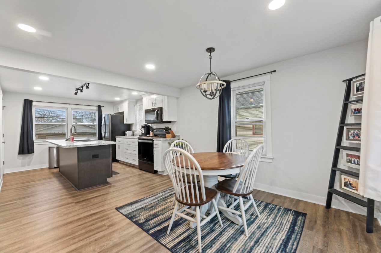 1220 Randolph St, Watertown, WI 53094-6706