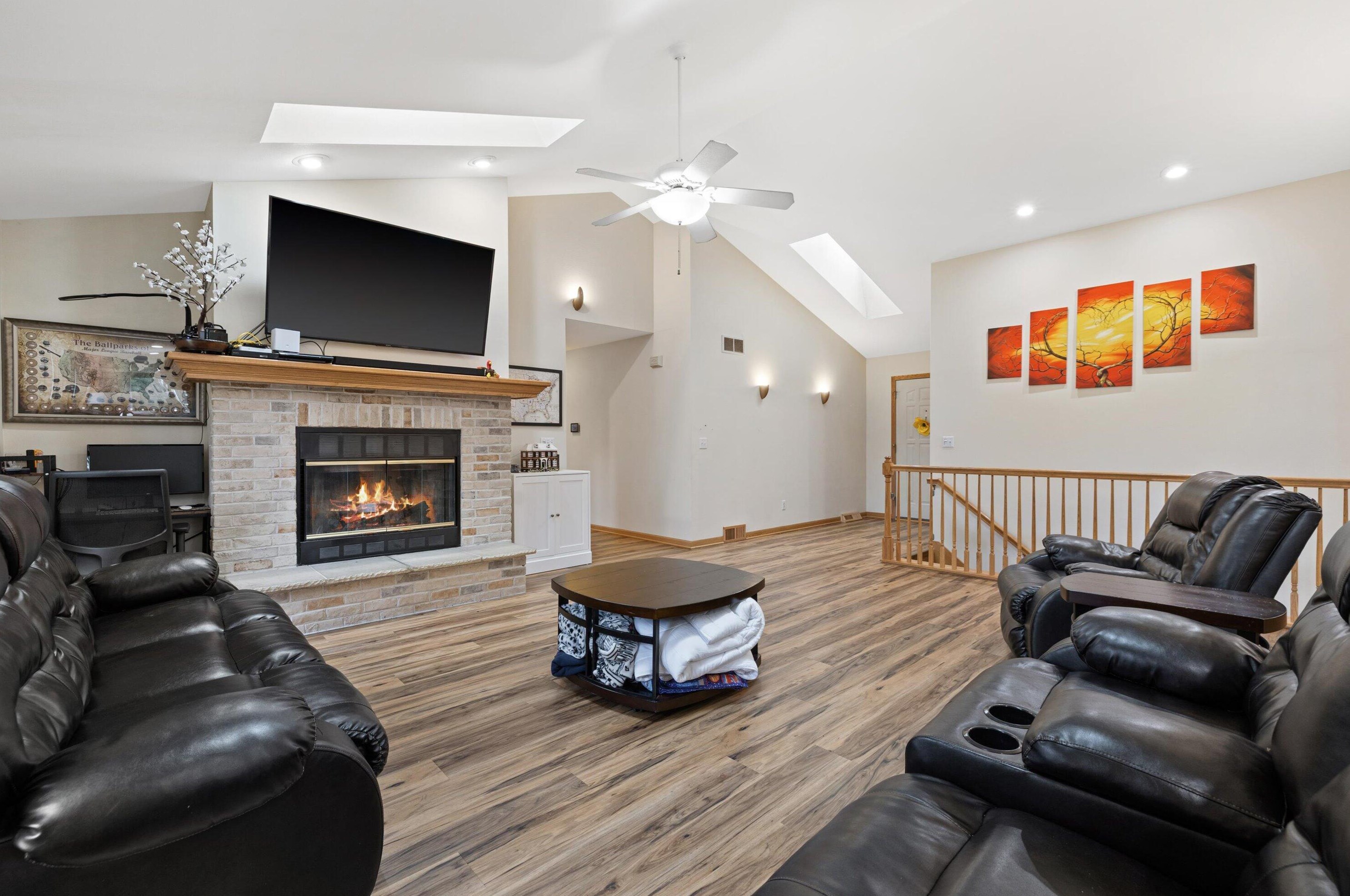 2923 Emslie Dr, Waukesha, WI 53188