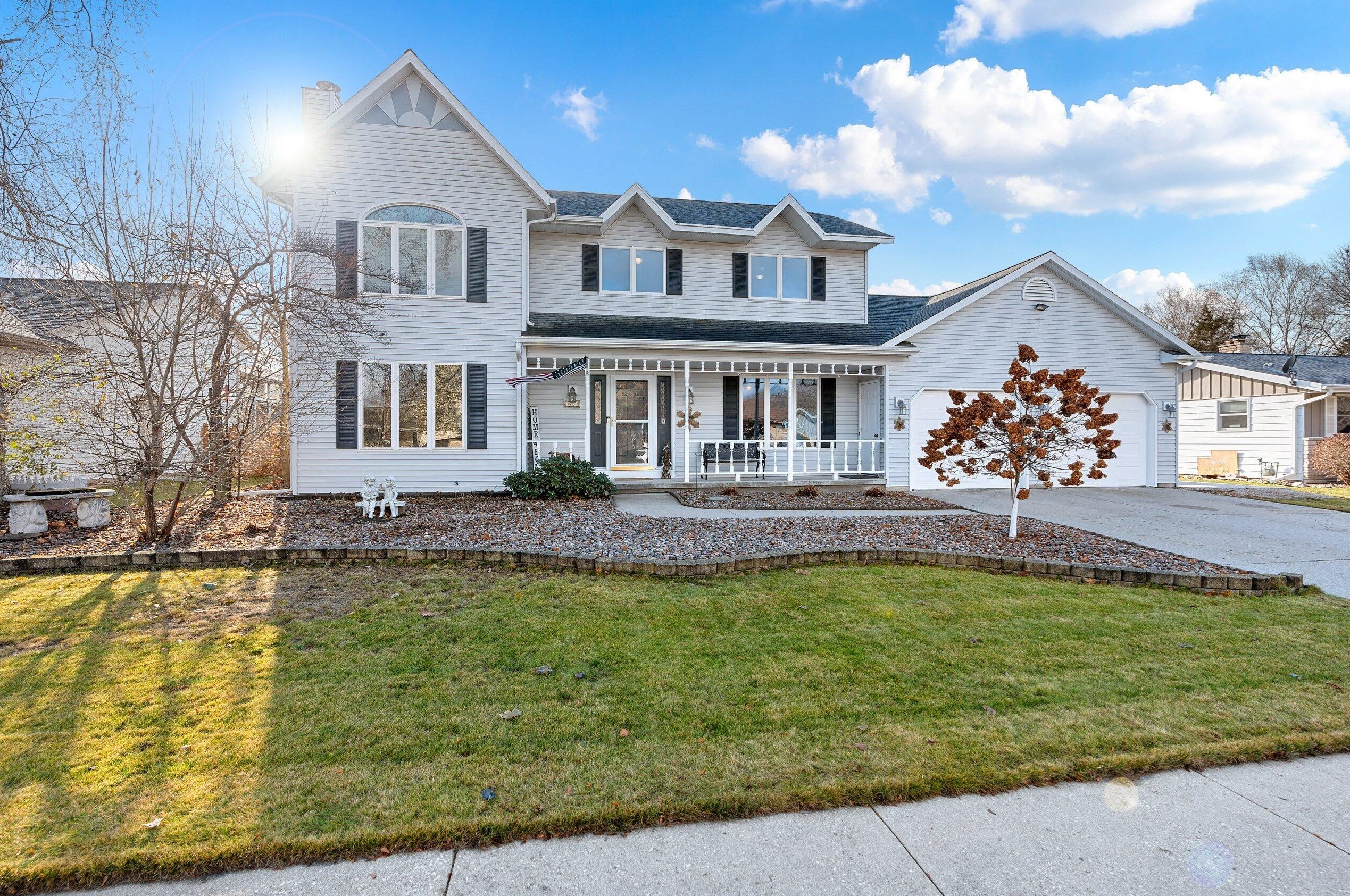 4709 Laurie Ln, Two Rivers, WI 54241-1042