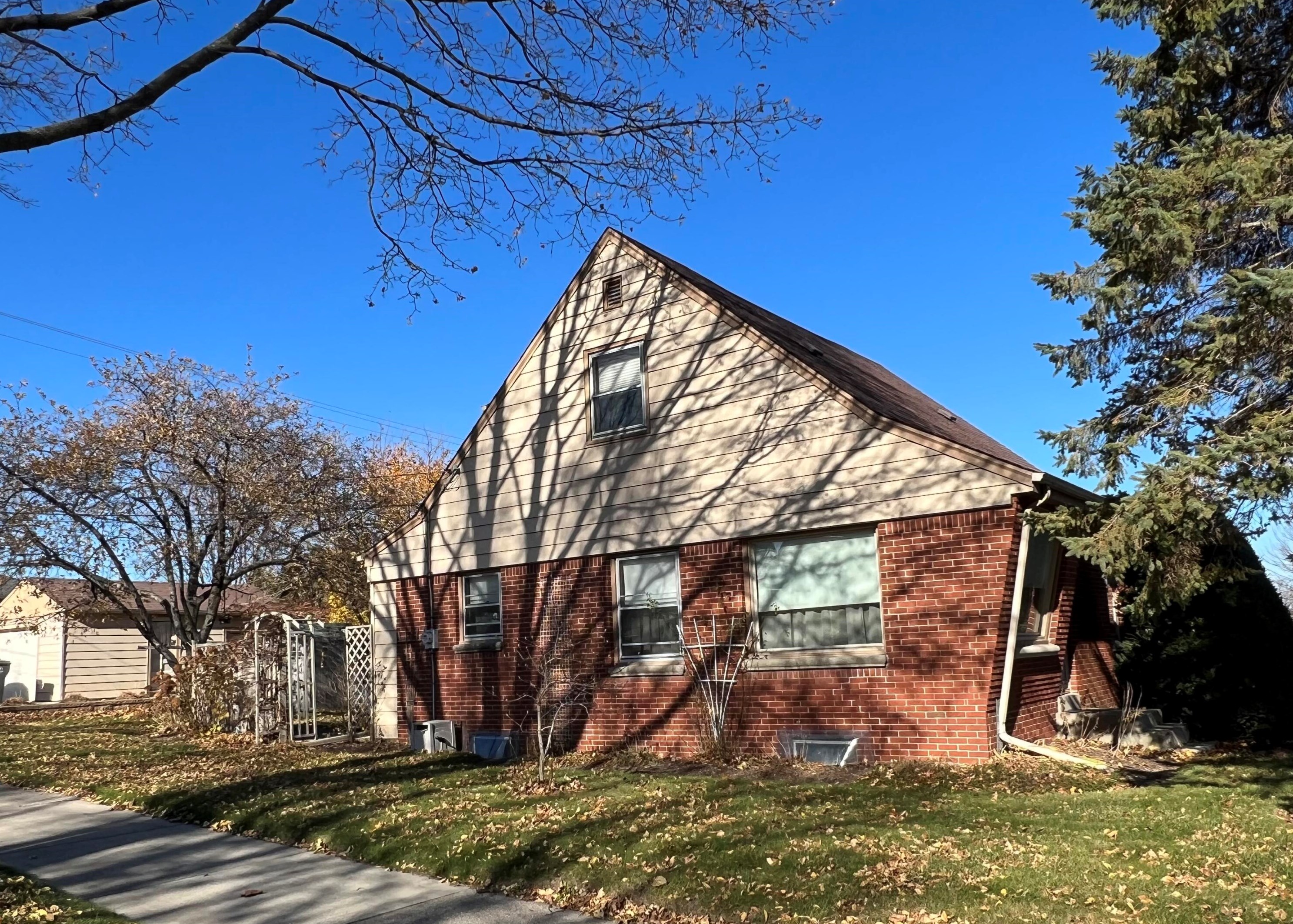 4375 S Packard Ave, Cudahy, WI 53110
