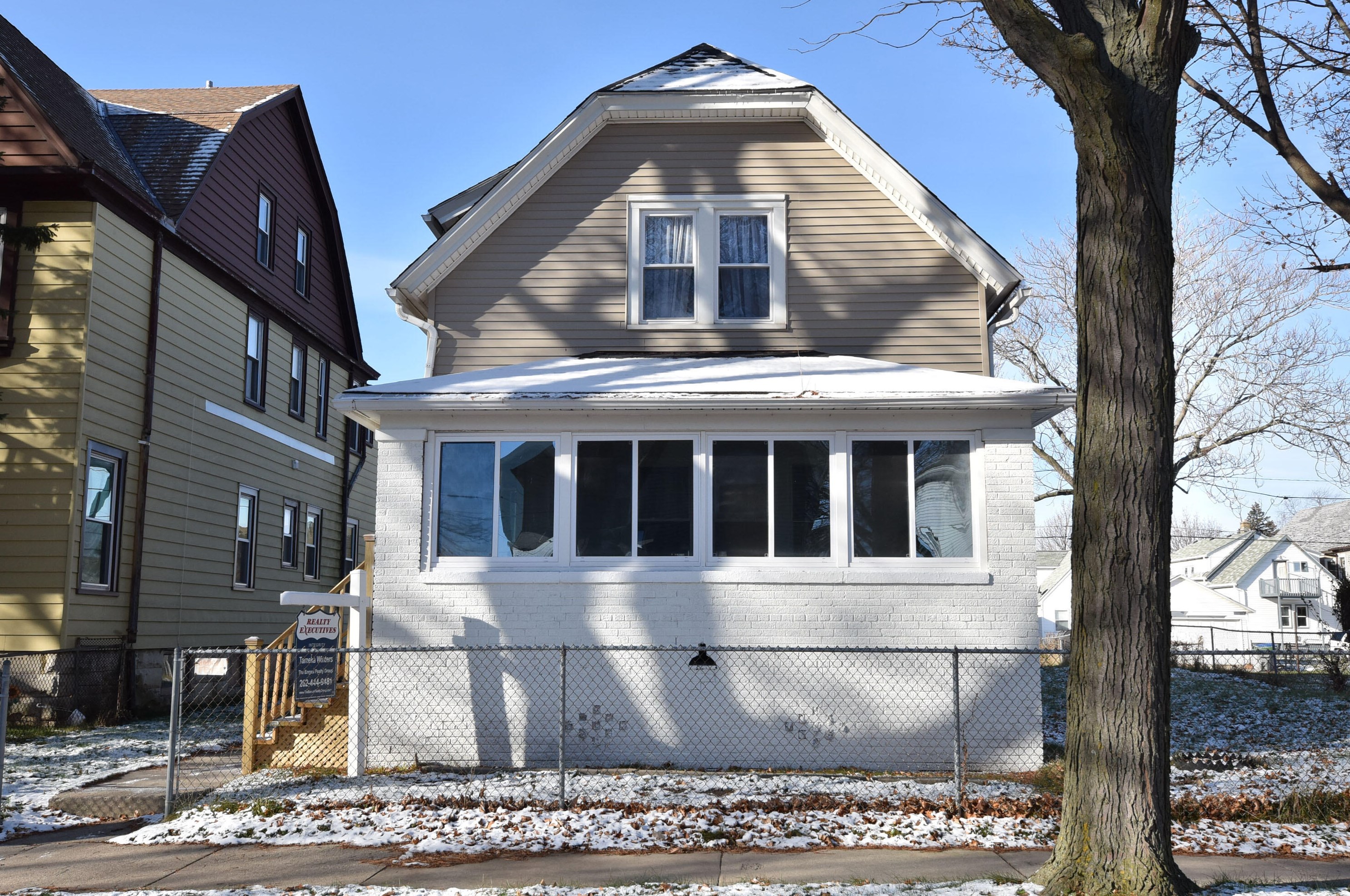 1939 18th St, Milwaukee WI  53205-1646 exterior