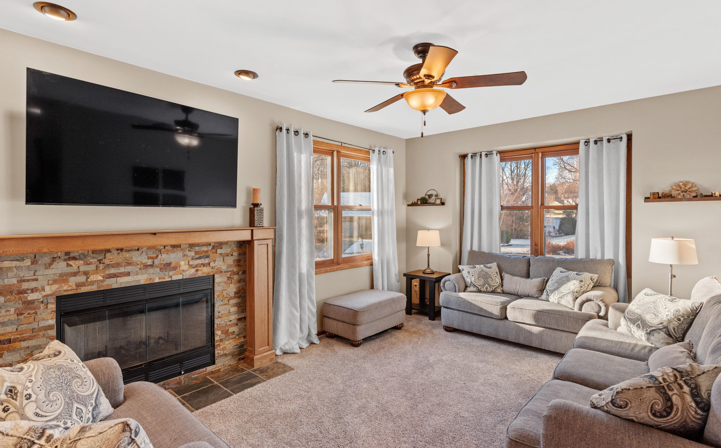1612 Cherokee St, Grafton, WI 53024-2129