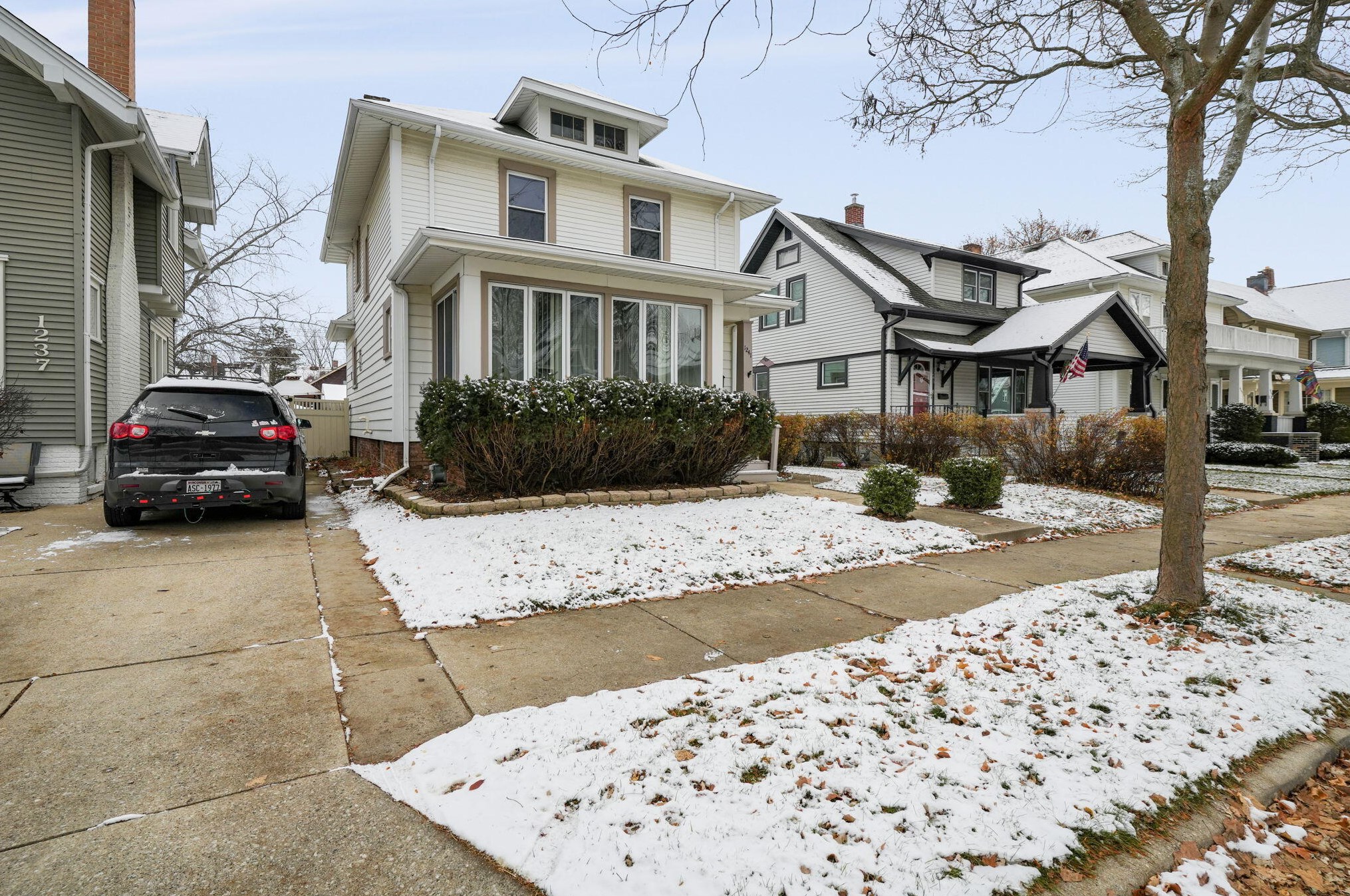 1241 Blaine Ave, Racine WI 53405-2912 exterior