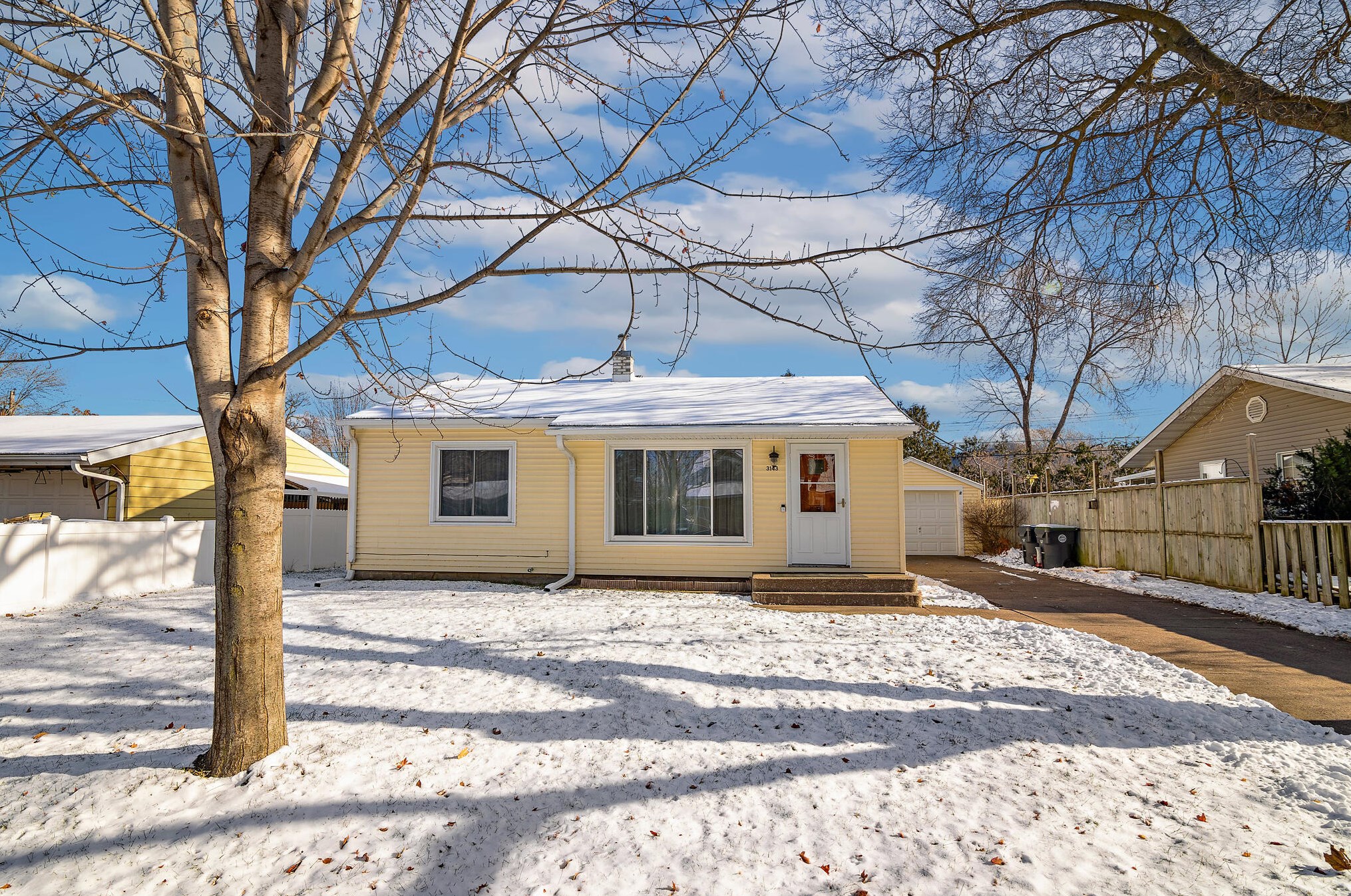 3143 25th St, La Crosse, WI 54601
