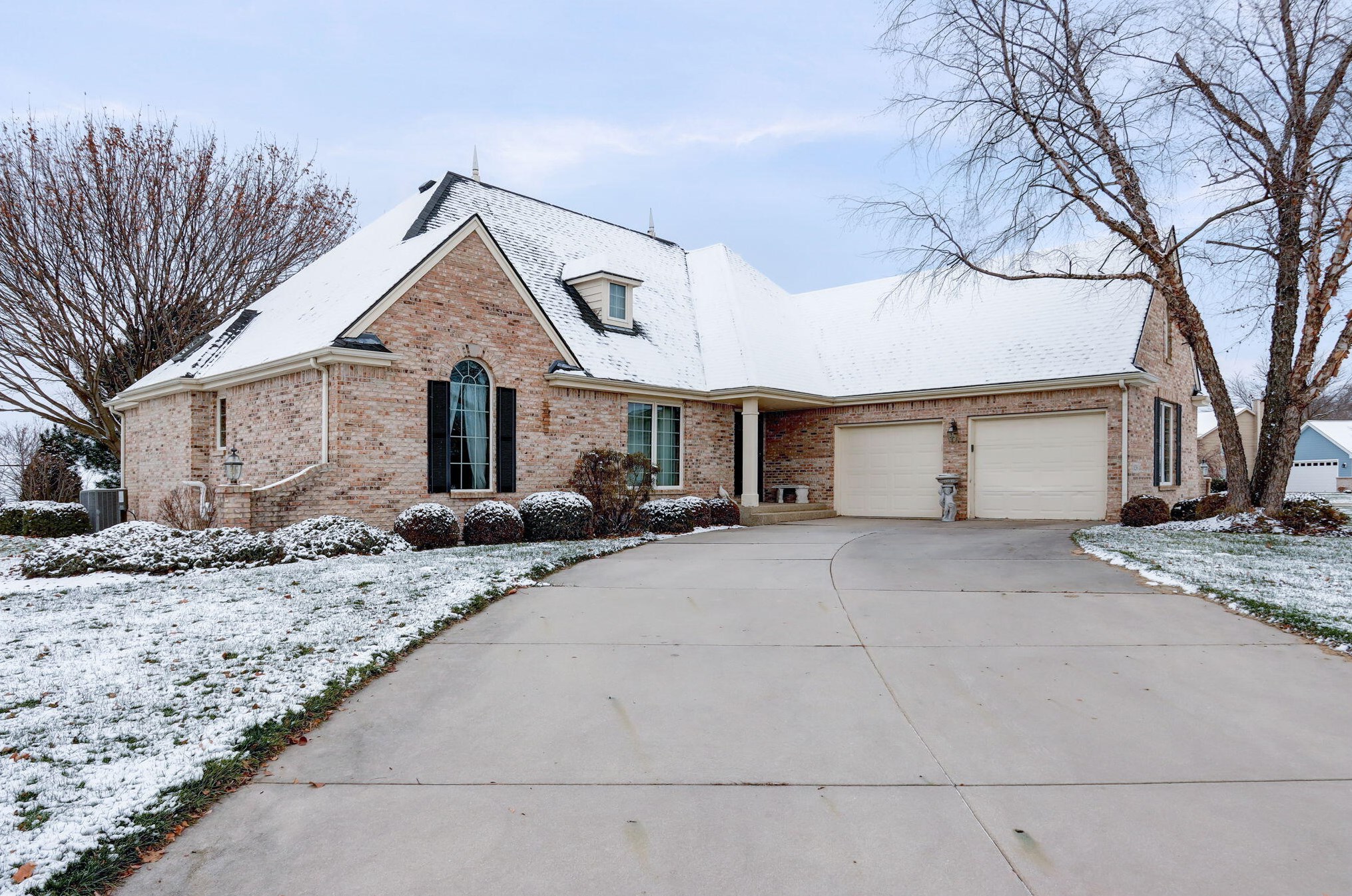 6236 Pheasant Creek Trl, Racine, WI 53406-3478