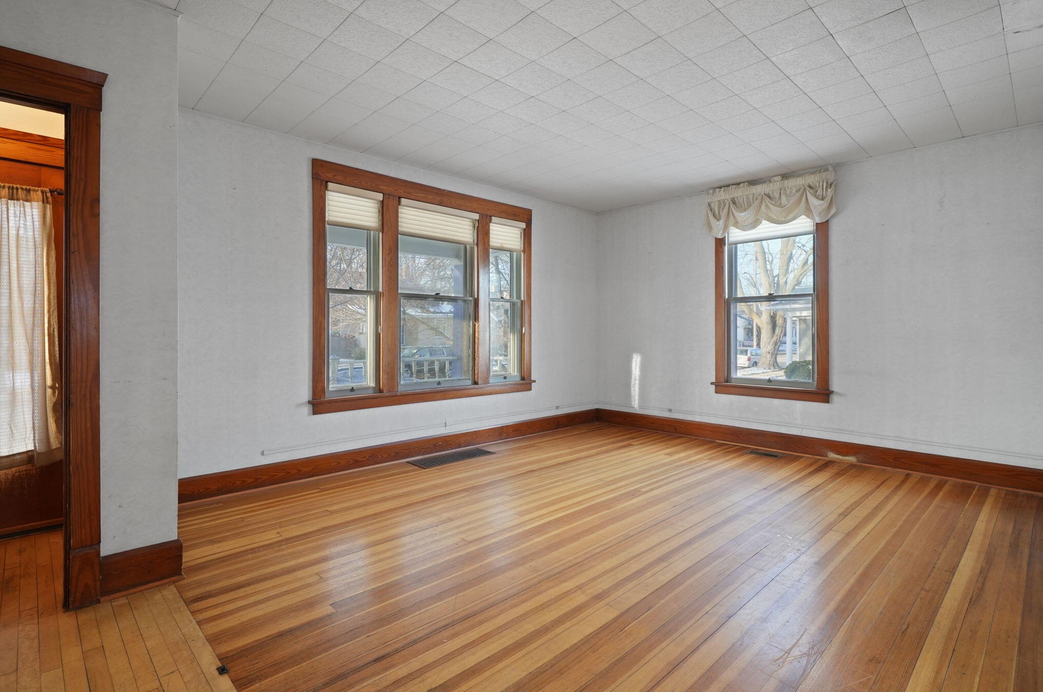 124 Kendall St, Lyons, WI 53105-1808