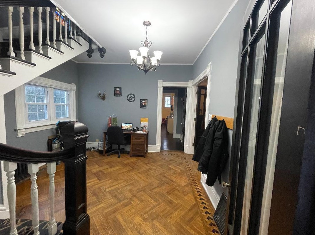 1105 6th St, Sheboygan, WI 53081-3513