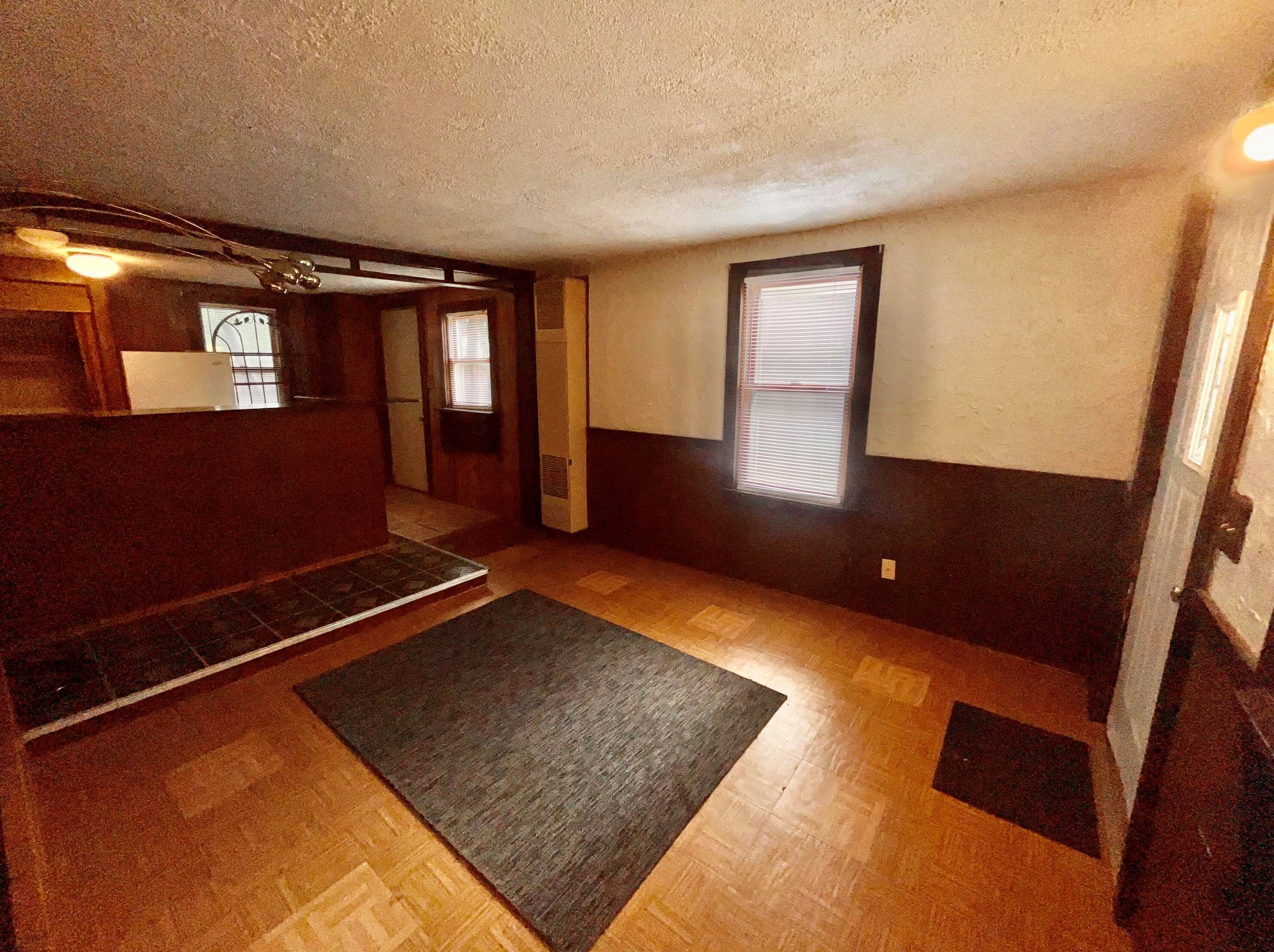 1409 School St, Two Rivers, WI 54241-2929
