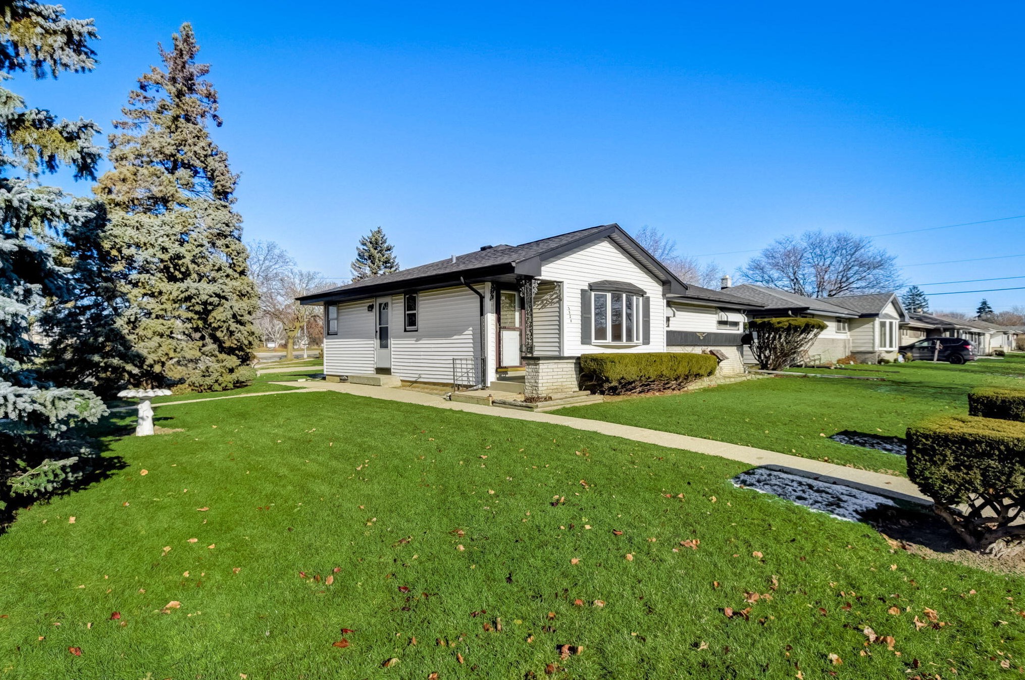 2528 Belsar Ave, Cudahy, WI 53110-2415