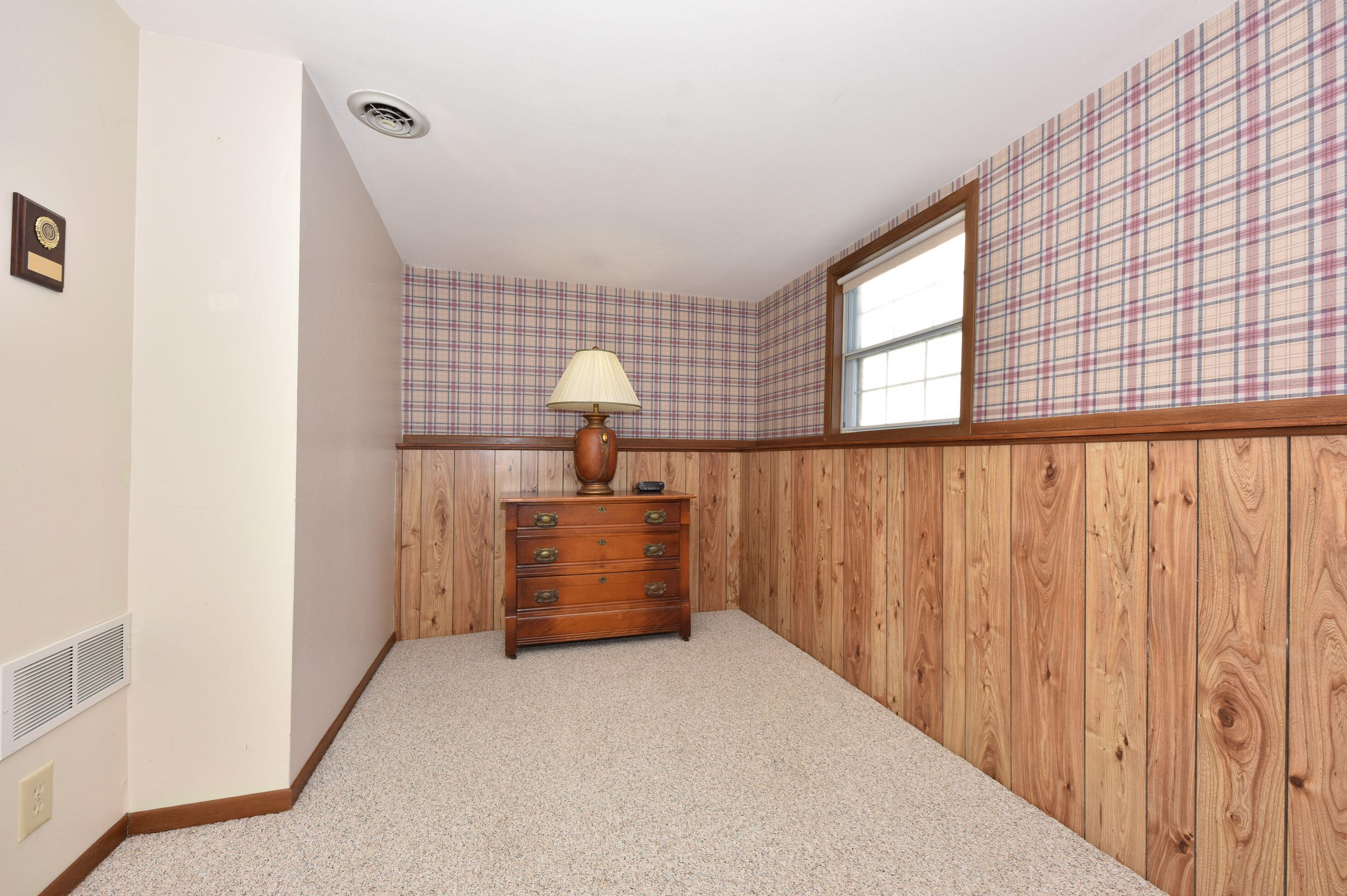 8907 70, Milwaukee WI 53223-2114 exterior