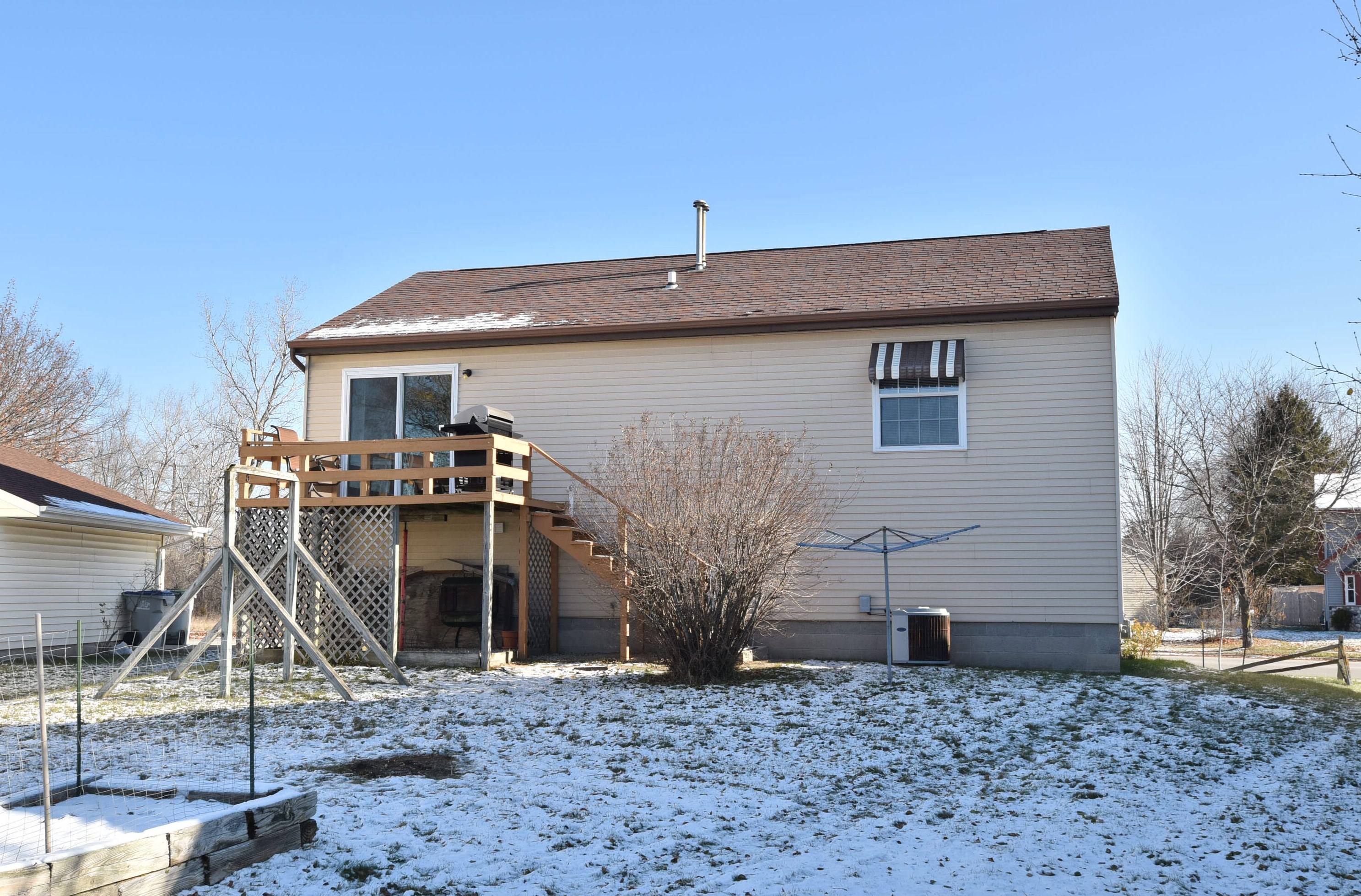 8907 70, Milwaukee WI 53223-2114 exterior