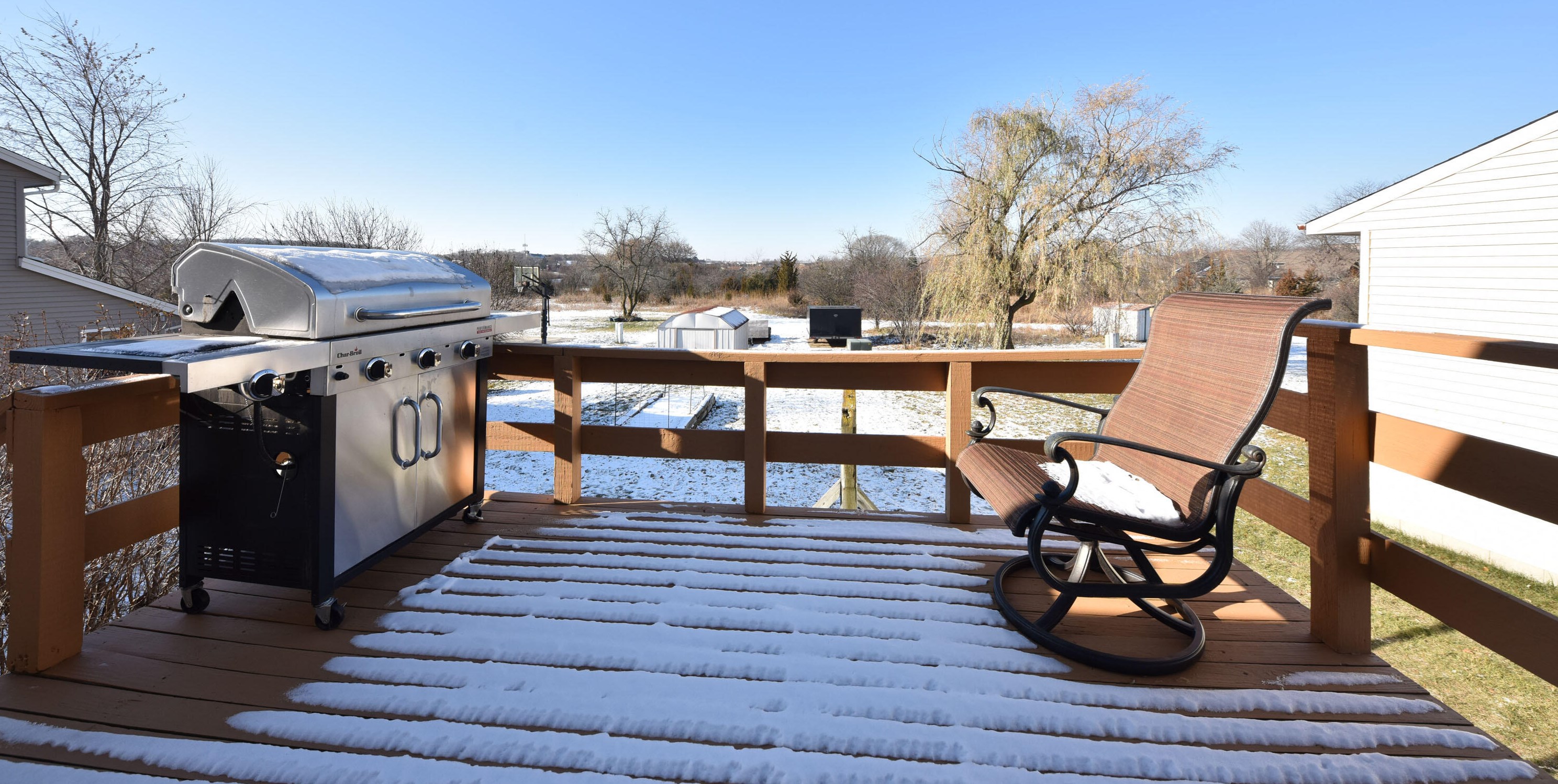 8907 70, Milwaukee WI 53223-2114 exterior