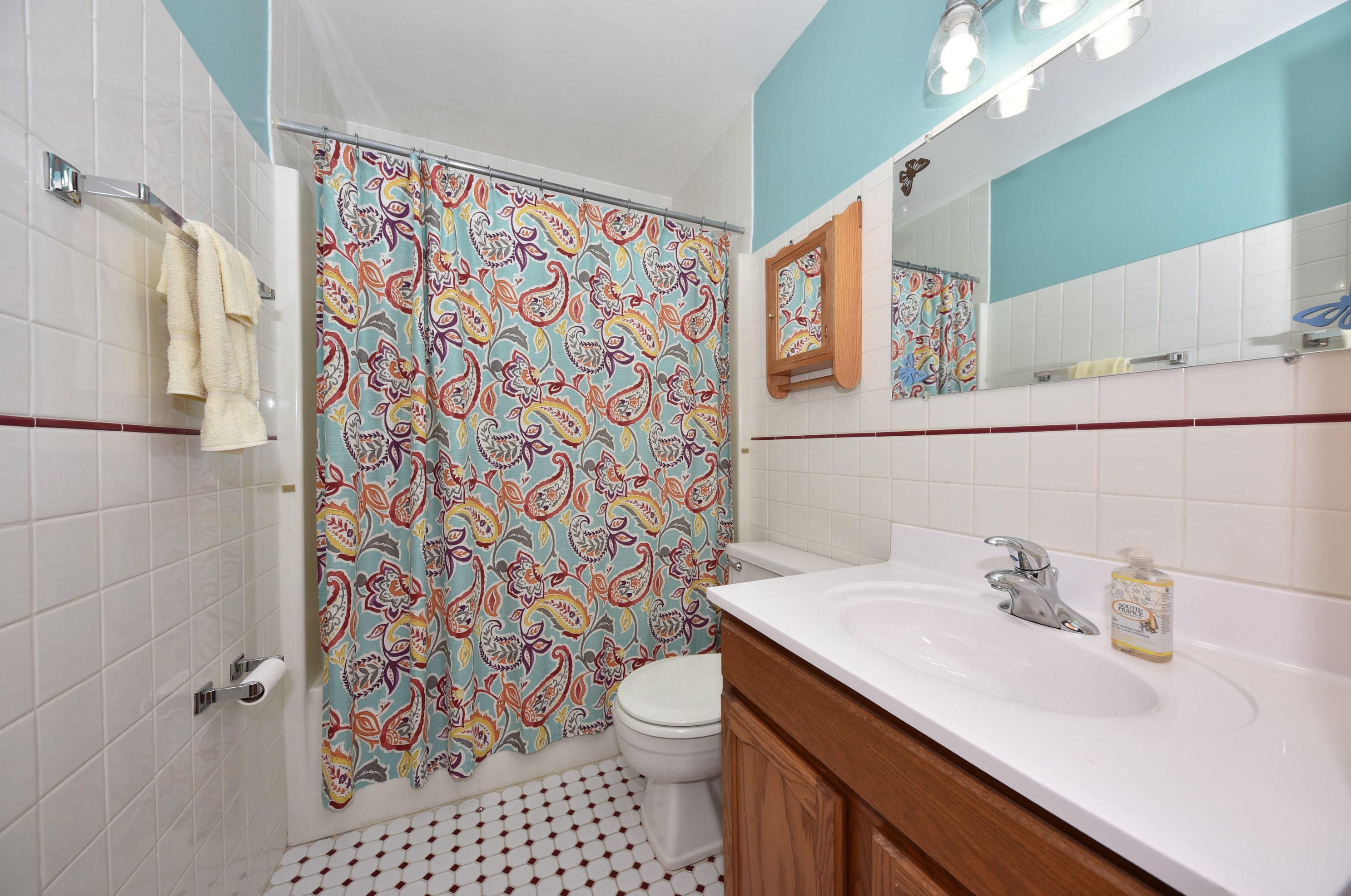 8907 70, Milwaukee WI 53223-2114 exterior