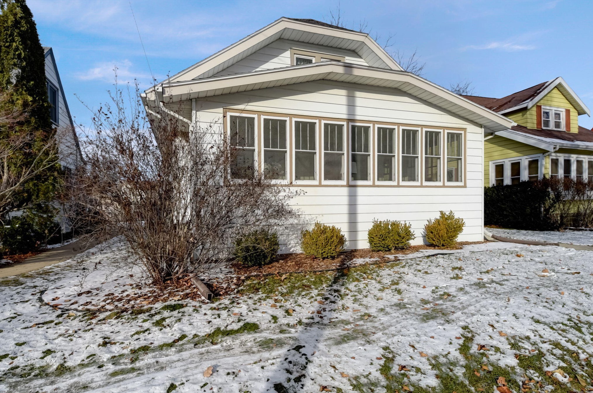 120 Wabash Ave, Waukesha, WI 53186-6258