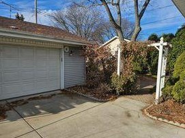 938 Ohio St, Racine WI  53405-2208 exterior