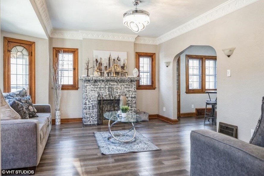 3365 53rd St, Milwaukee, WI 53219-4554