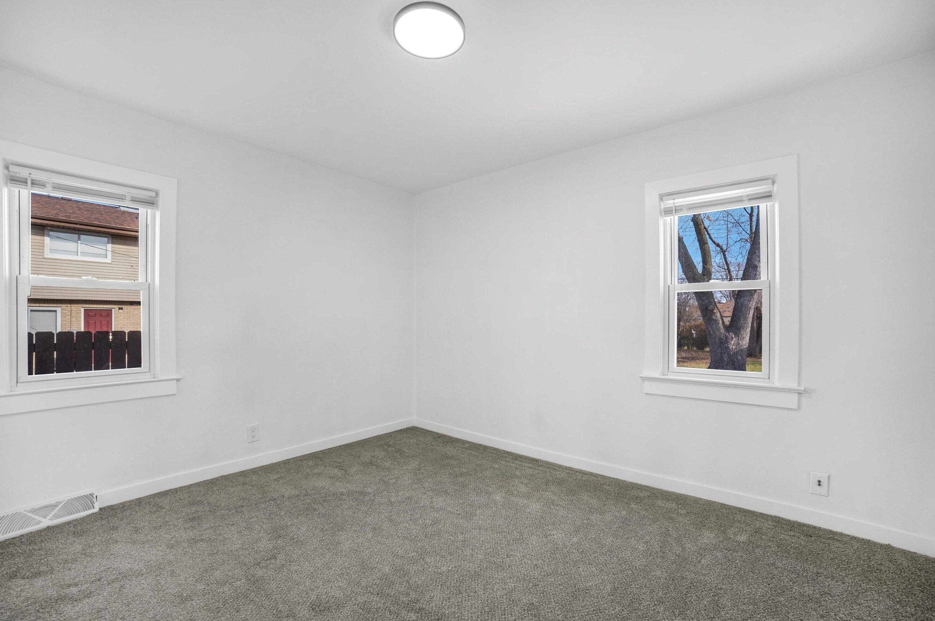 5348 91, Milwaukee WI 53224-5304 exterior