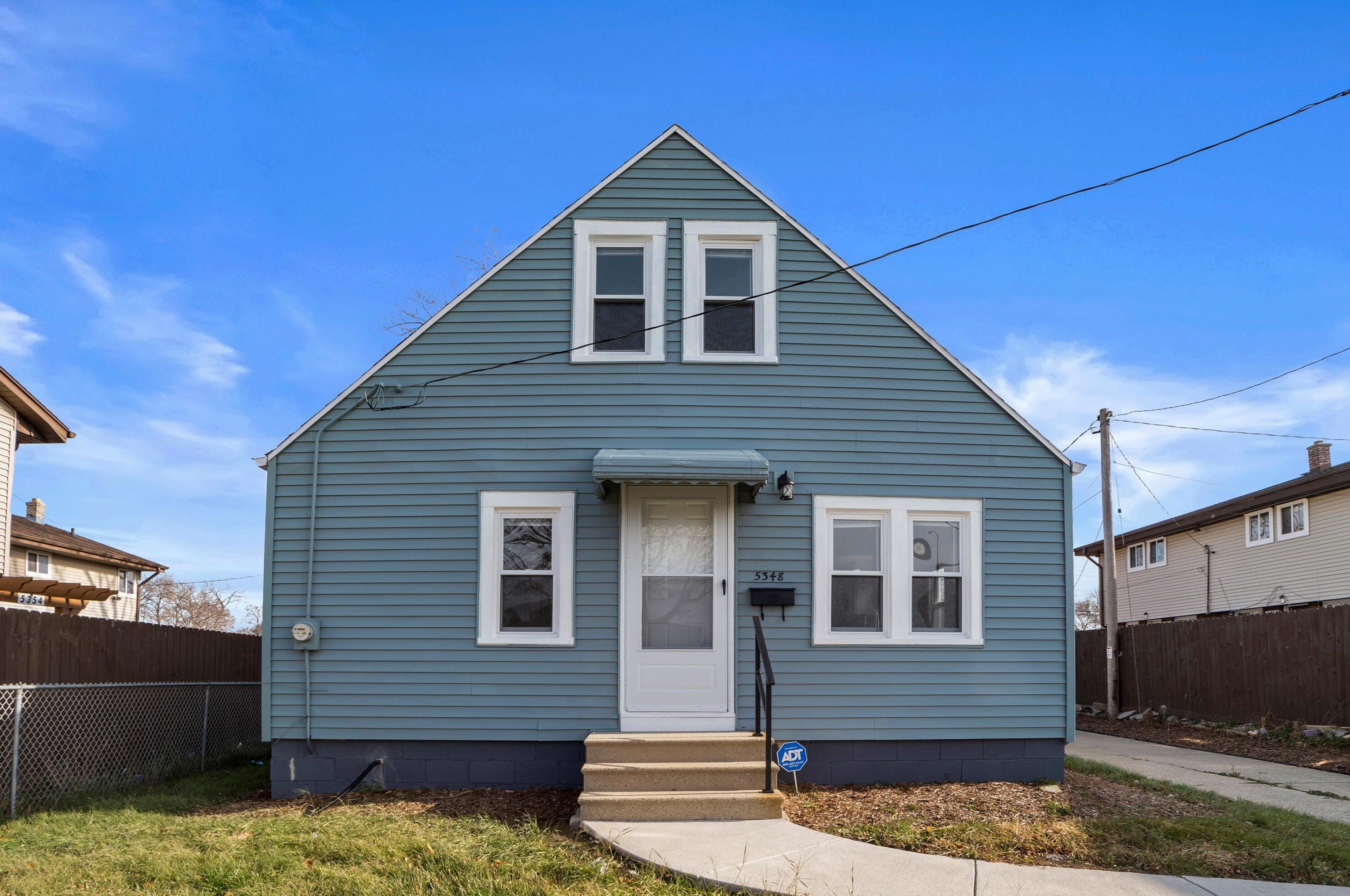 5348 91, Milwaukee WI 53224-5304 exterior