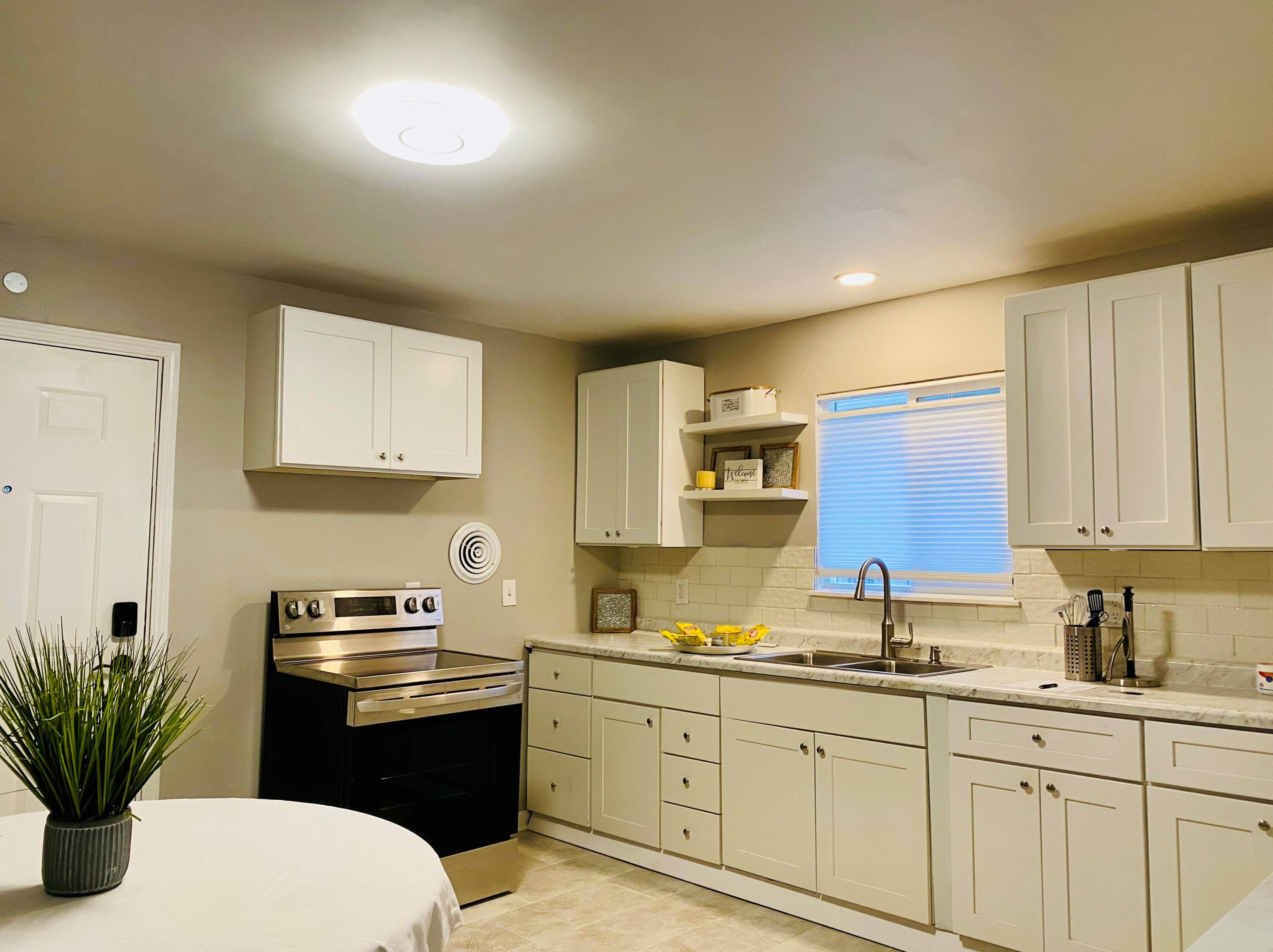 1930 Mckinley Ave, Milwaukee WI 53205-2034 exterior