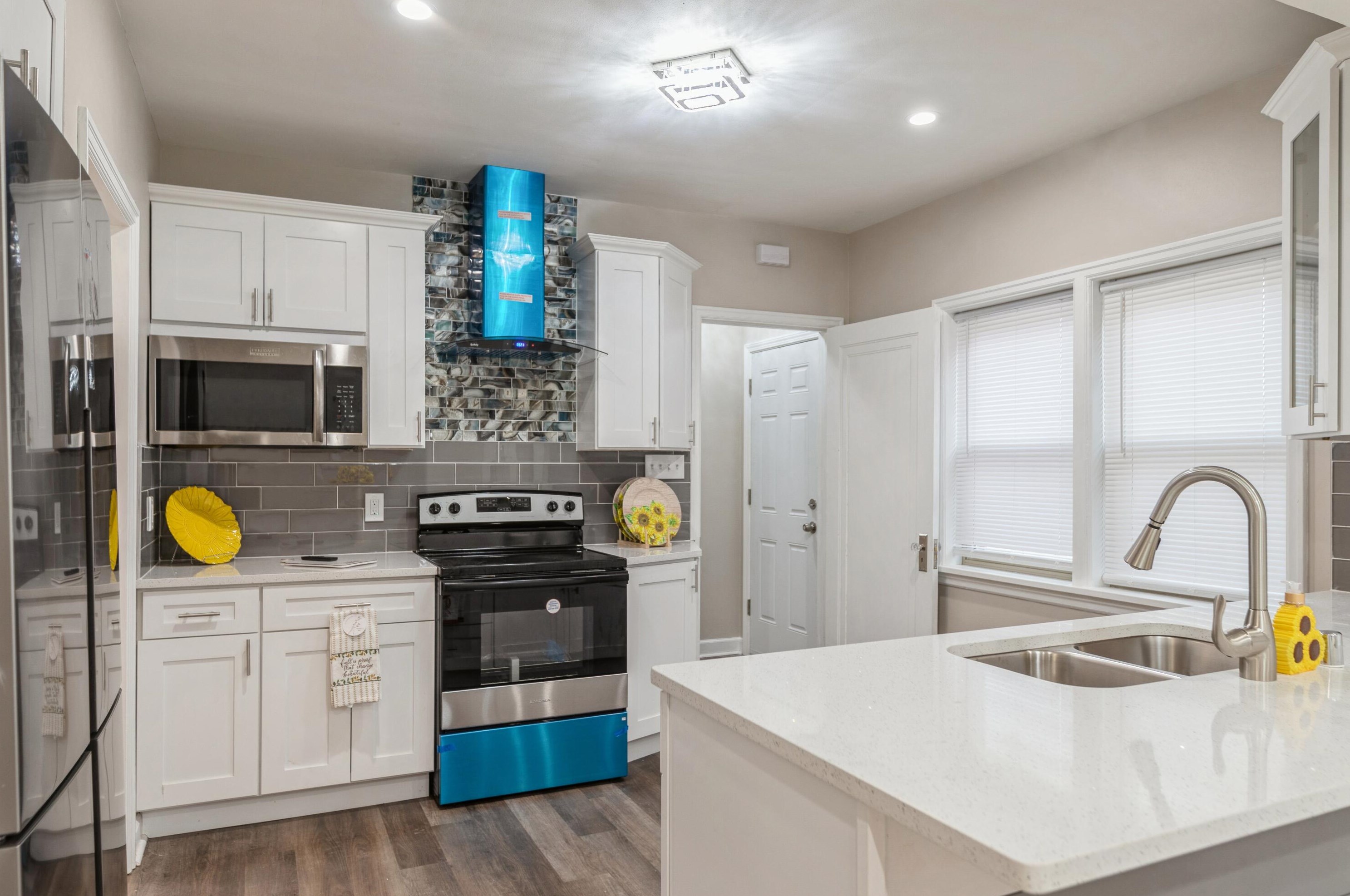 2714 67th St, Milwaukee, WI 53219-3064