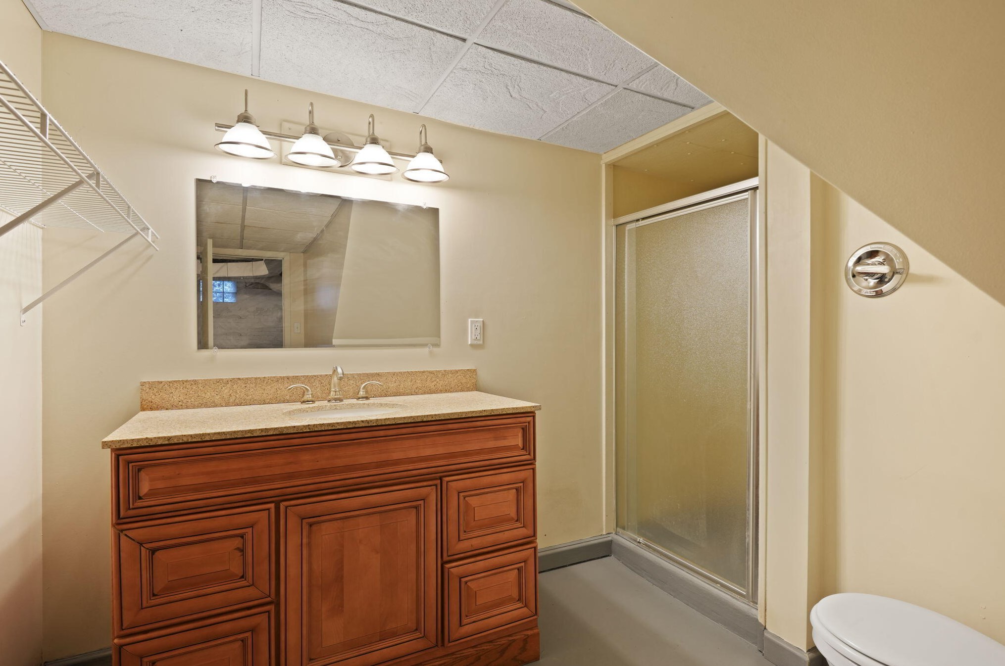 2013 Quincy Ave, Racine WI 53403-4232 exterior