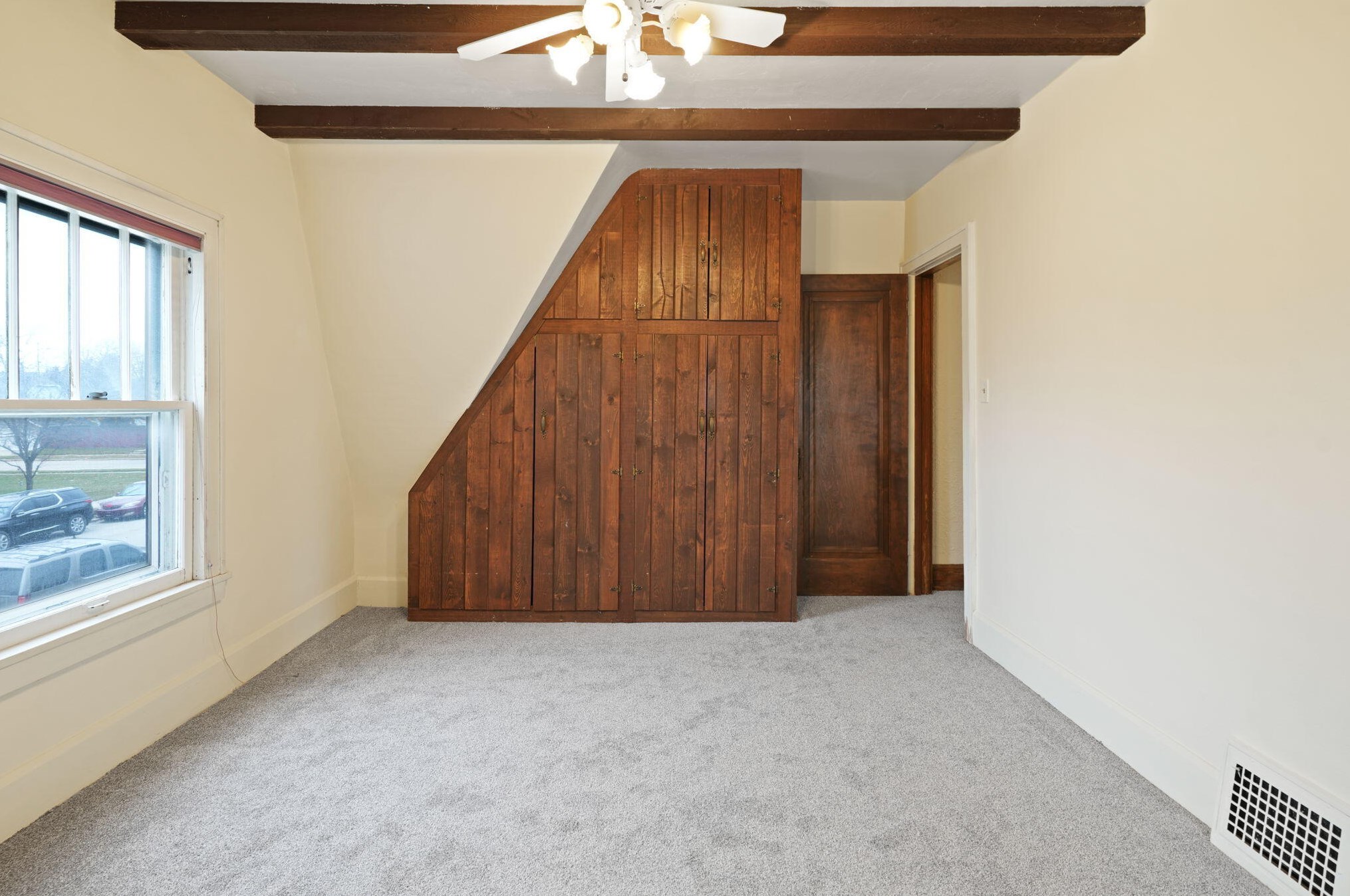 2013 Quincy Ave, Racine WI 53403-4232 exterior