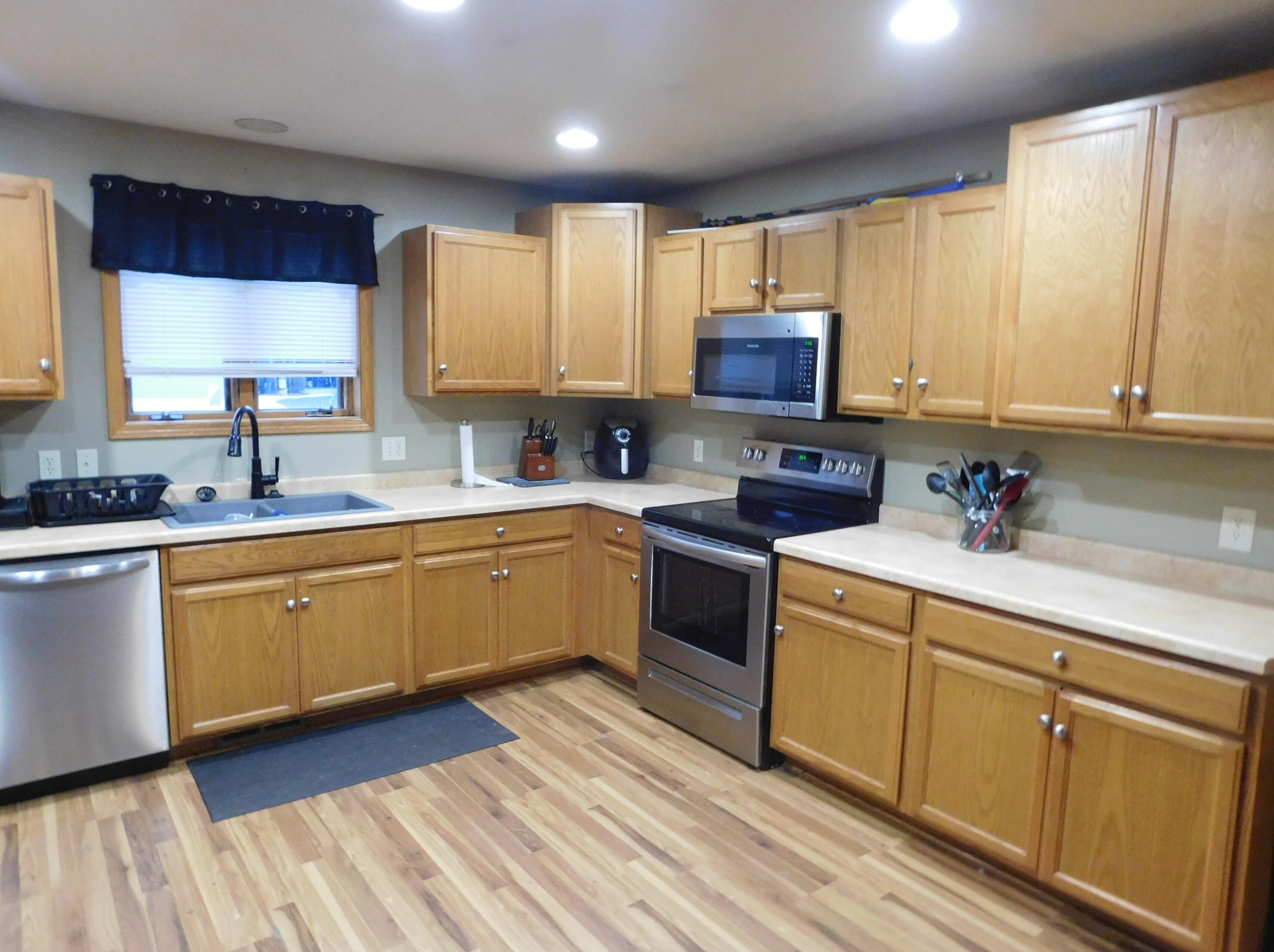 1807 Mapletree Rd, Sheboygan, WI 53083