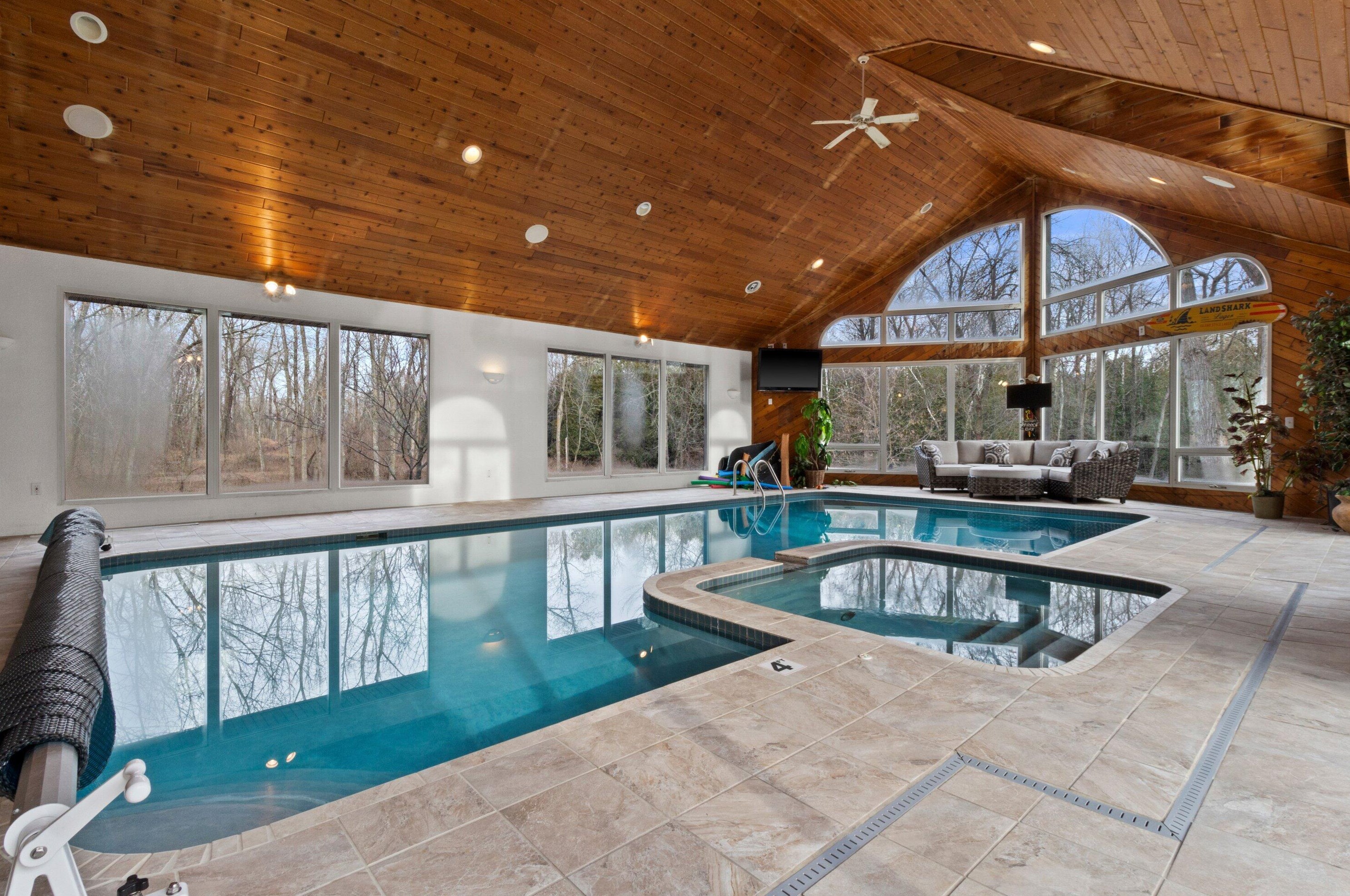 9435 Ravine Dr, Two Rivers, WI 54241-9509