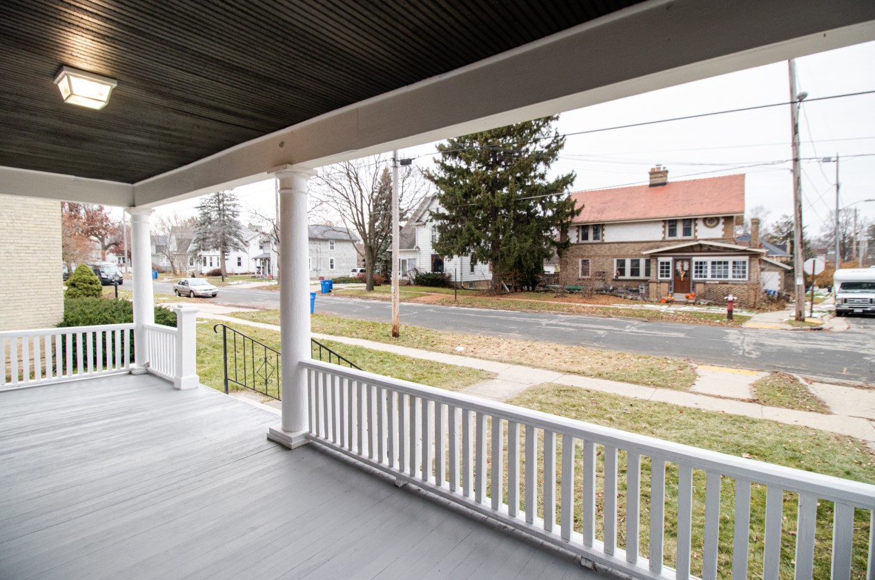 419 Dewey Ave, Watertown, WI 53094