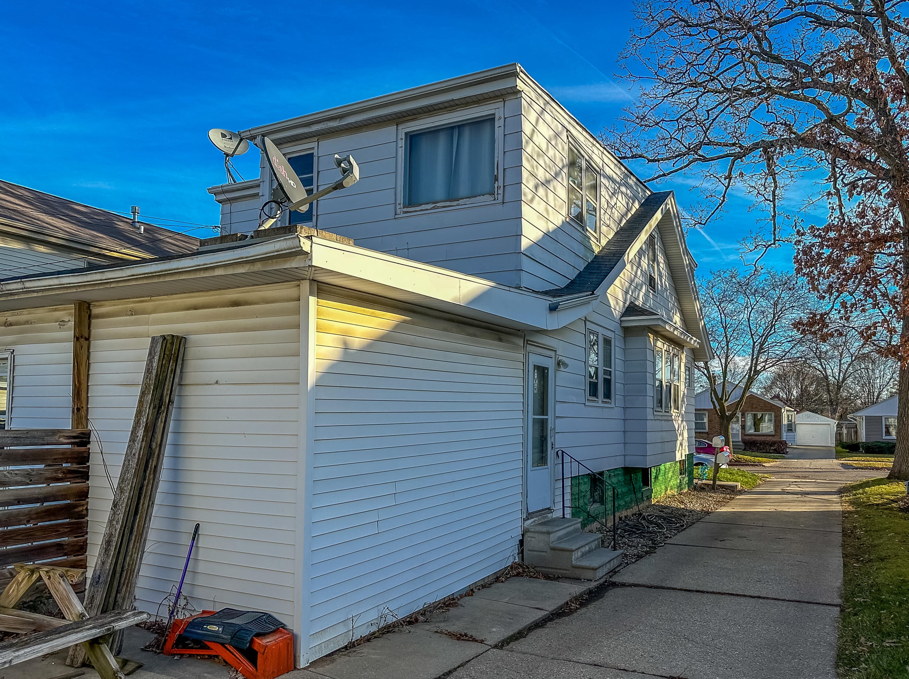 159 78th St, Milwaukee WI  53214-1408 exterior