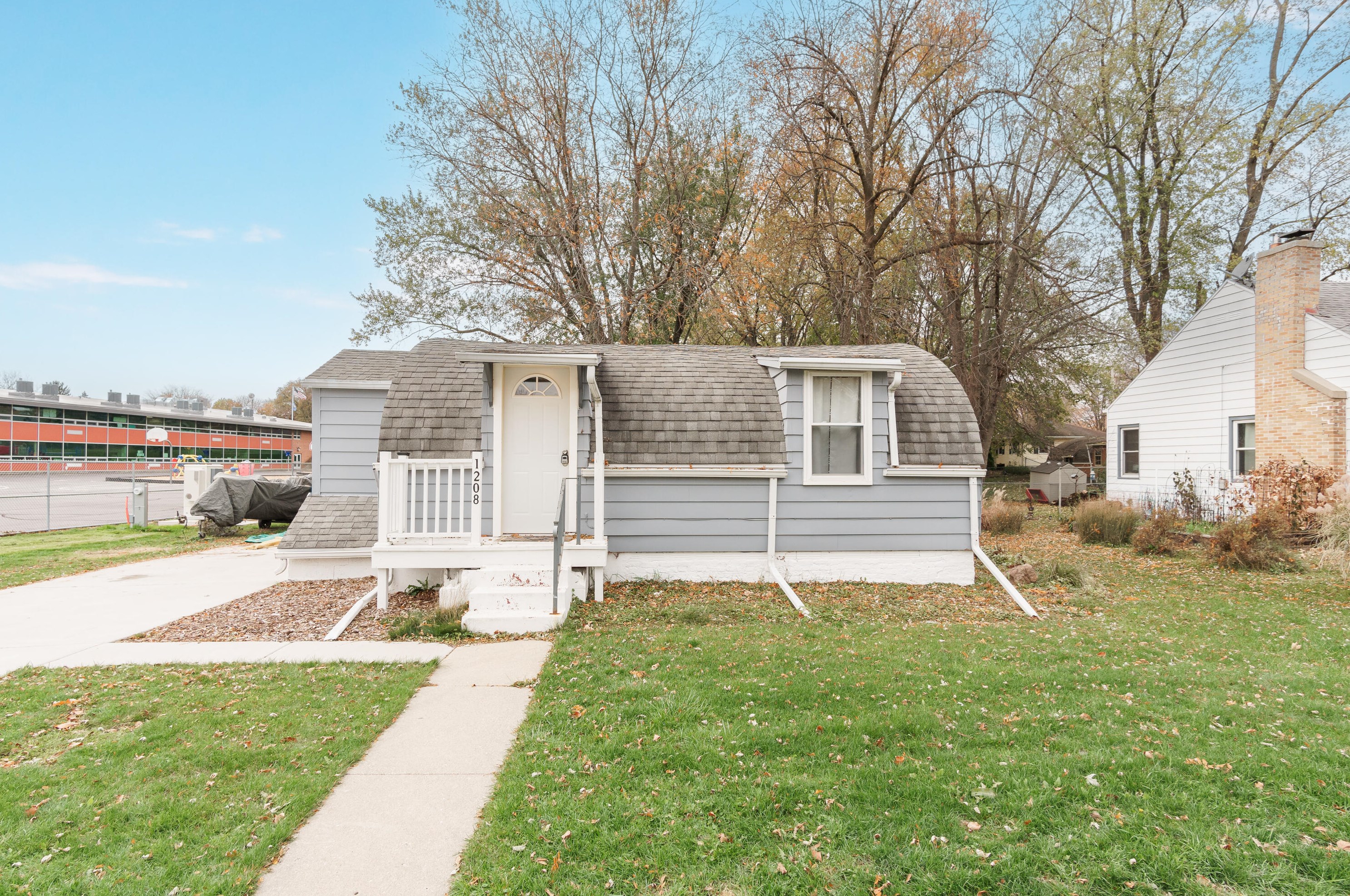 1208 Center St, Watertown, WI 53098-2010