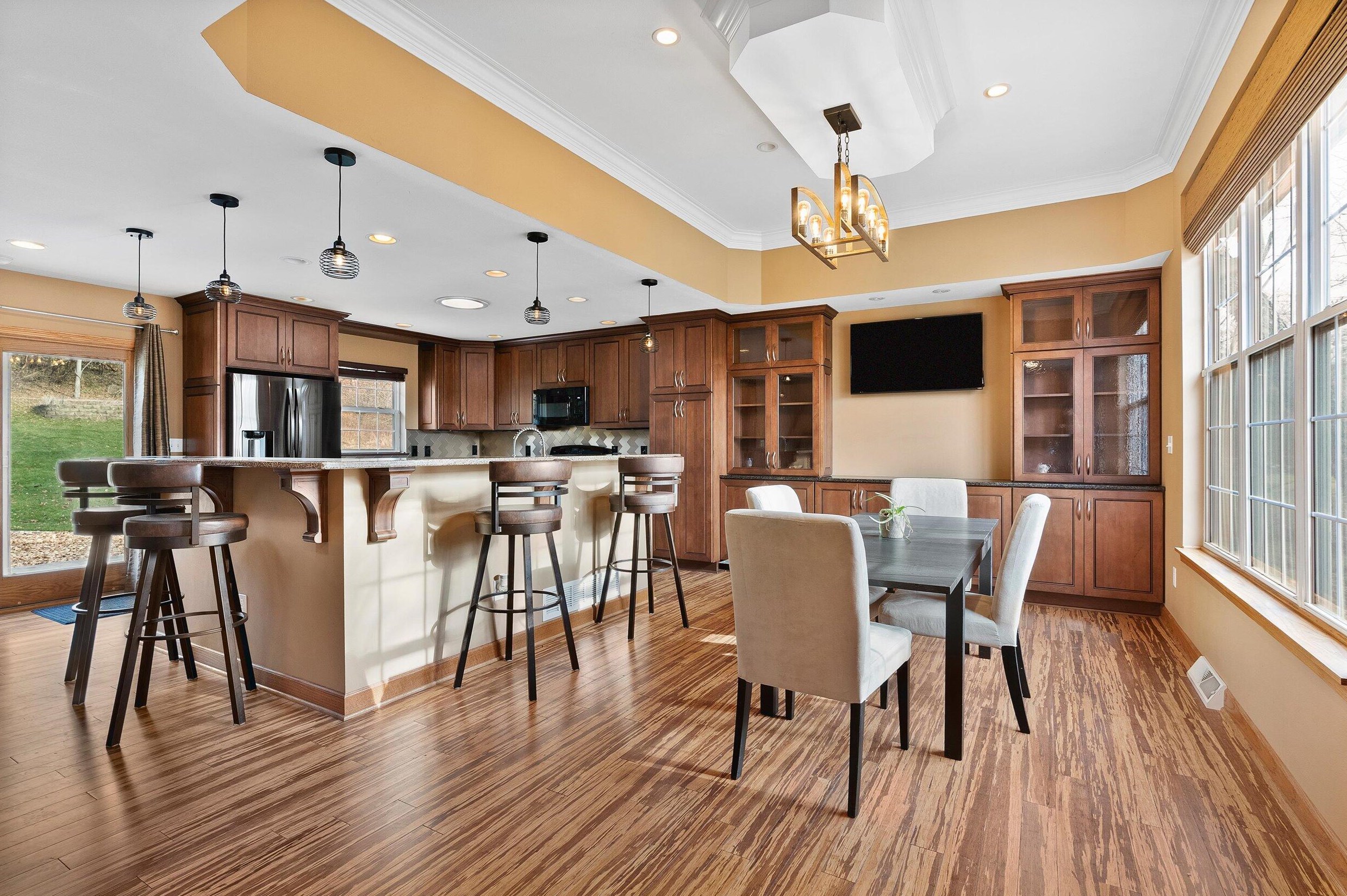 2608 Mac Arthur Rd, Waukesha, WI 53188-5468