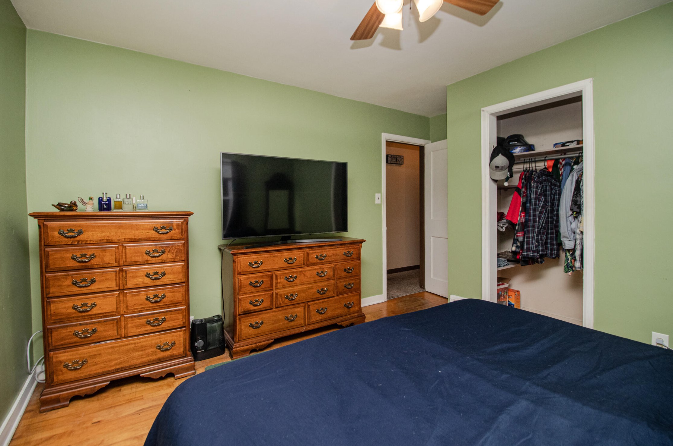 4020 92, Milwaukee WI 53228-2130 exterior