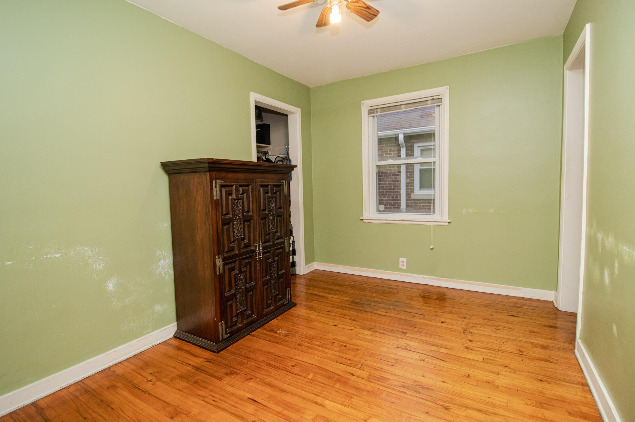 4020 92, Milwaukee WI 53228-2130 exterior