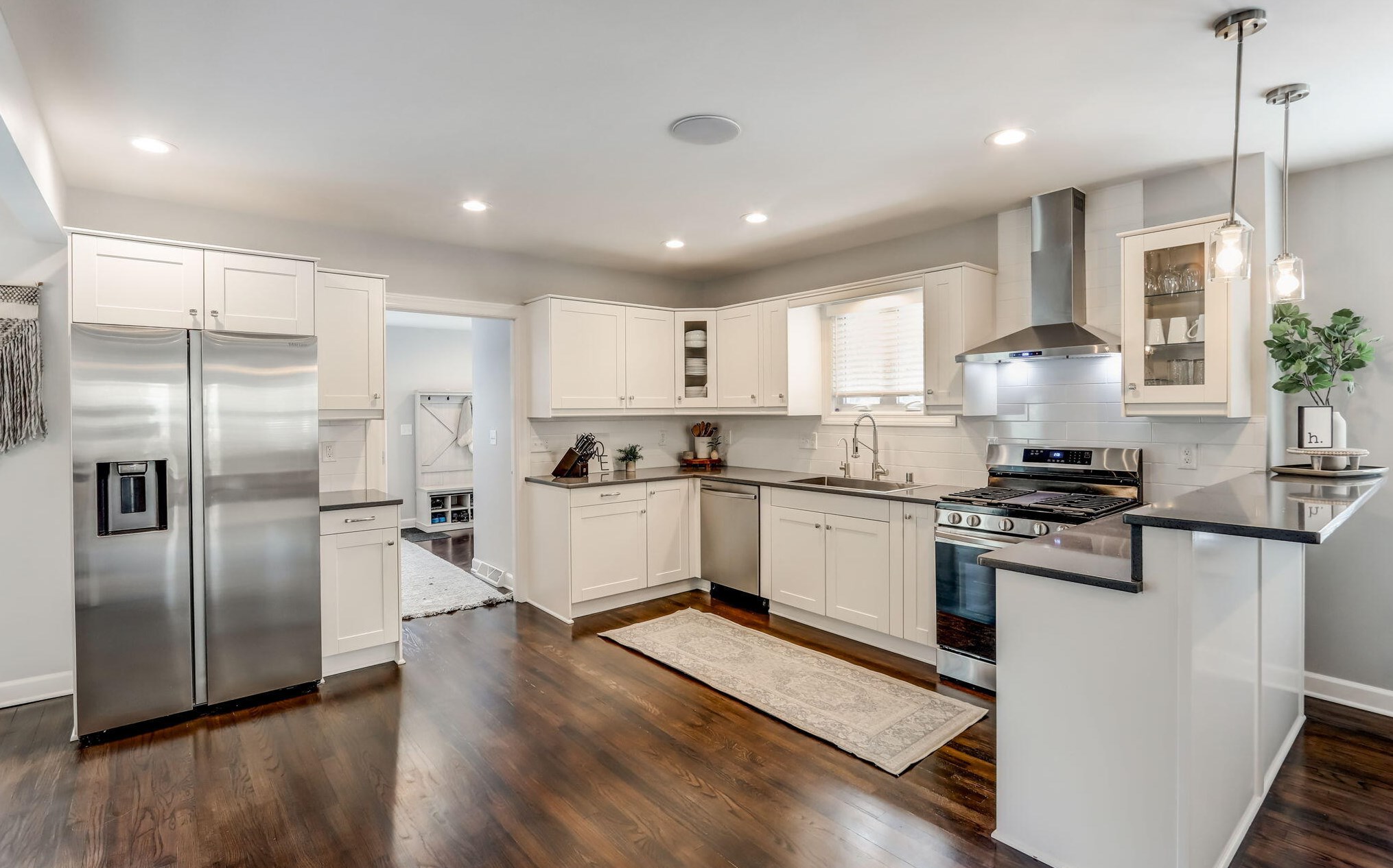 1101 Ellis St, Waukesha WI  53186-5619 exterior