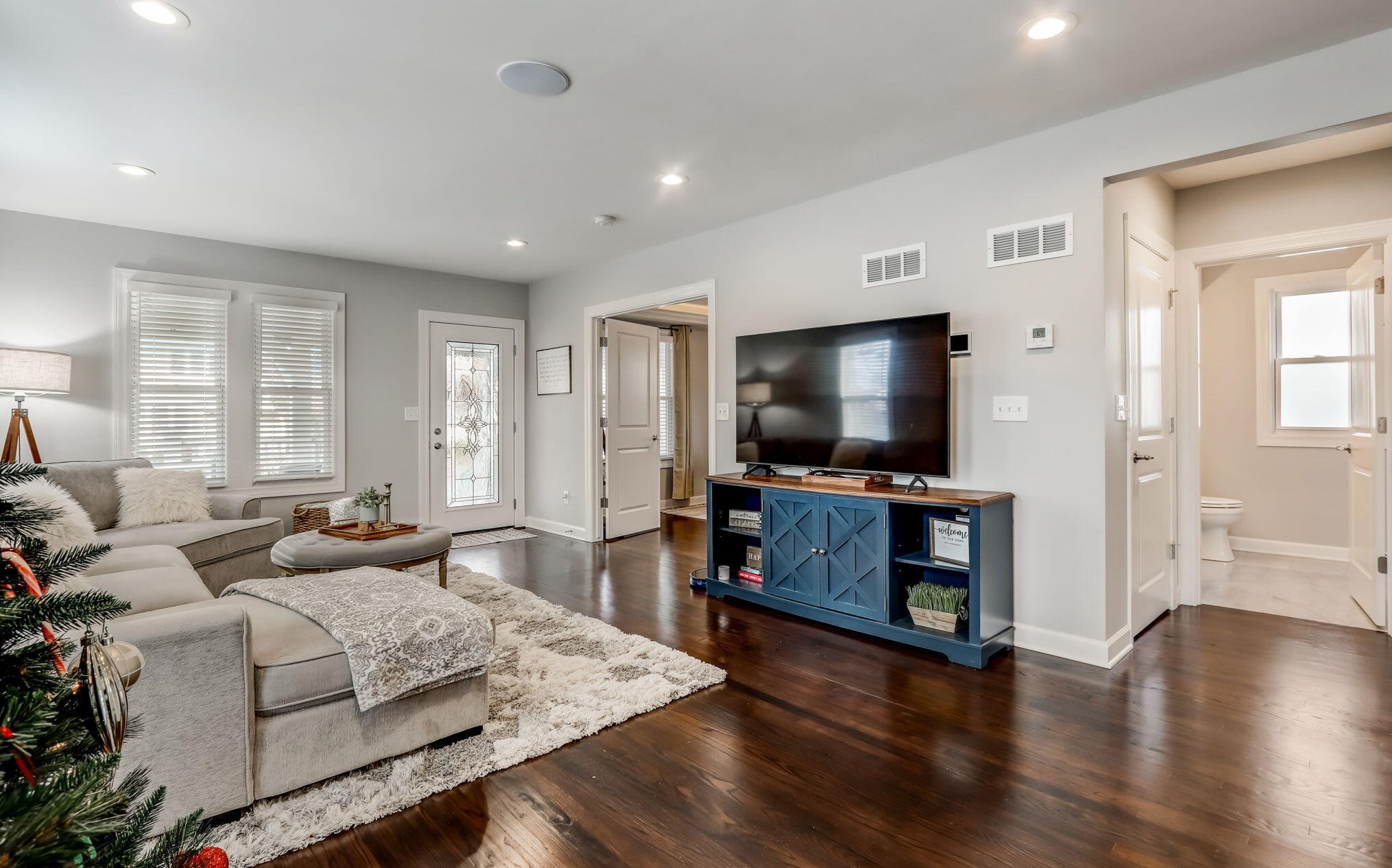 1101 Ellis St, Waukesha WI  53186-5619 exterior