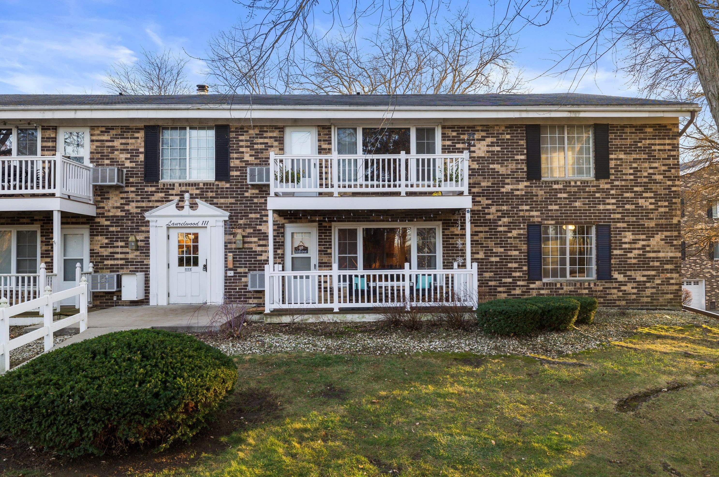 111 Heidel Rd #2, Thiensville, WI 53092