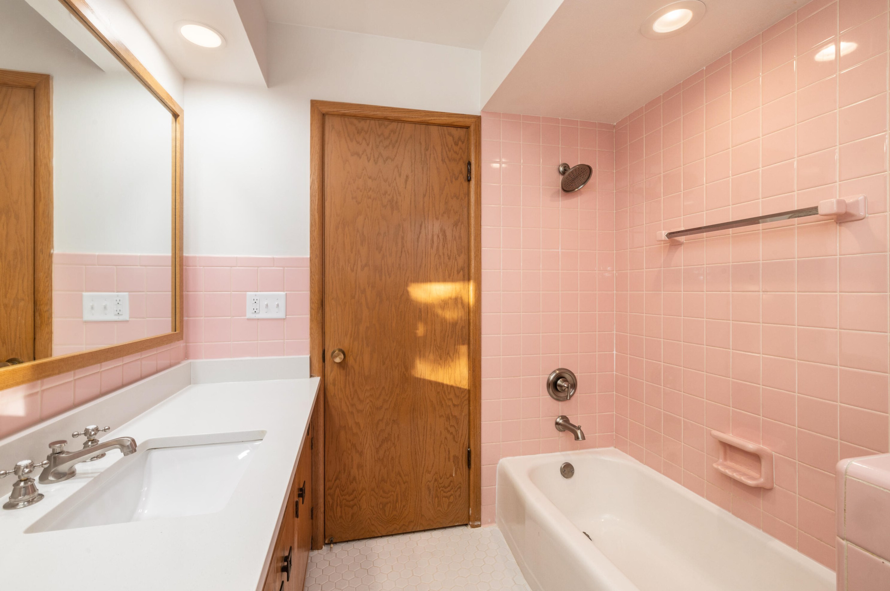 10817 Courtland Ave, Milwaukee WI  53225-4561 exterior